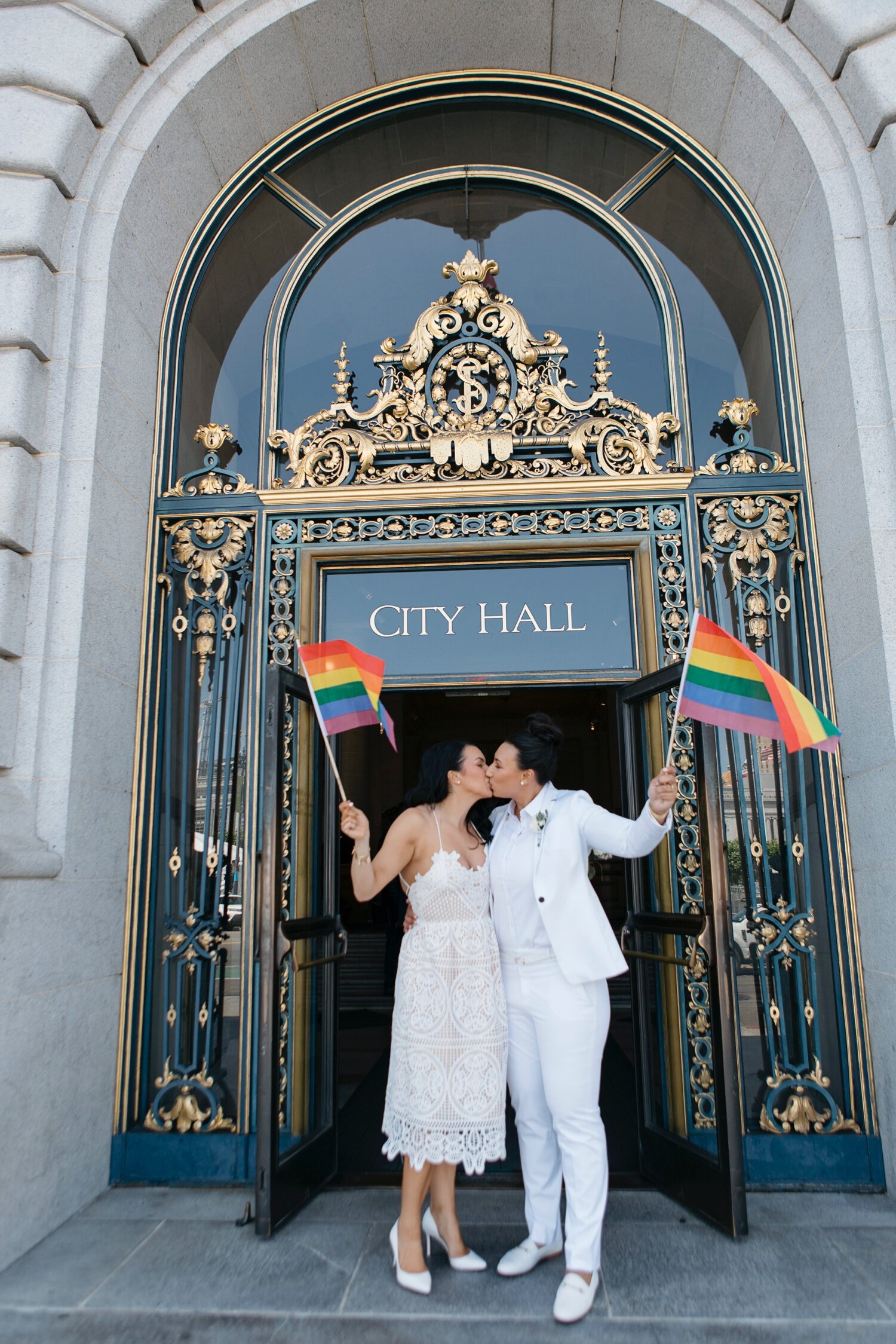 28_San_Francisco_City_Hall_LGBT_Wedding (43).jpg