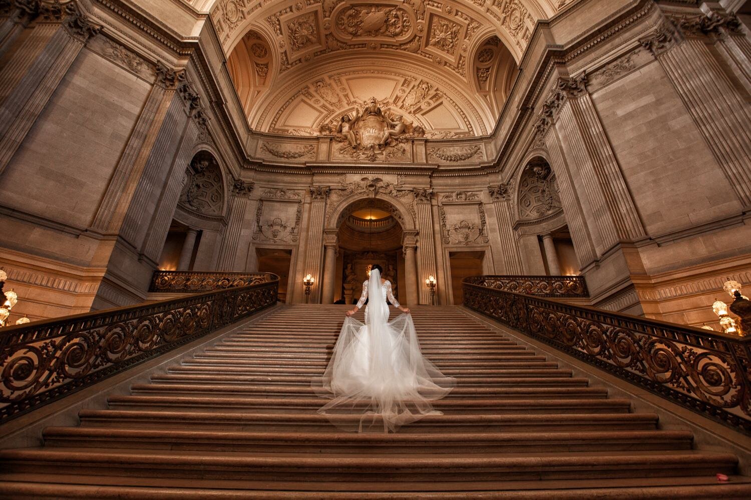 9_San_Francisco_City_Hall_Wedding_Rachel_Levine_Photography (09).jpg