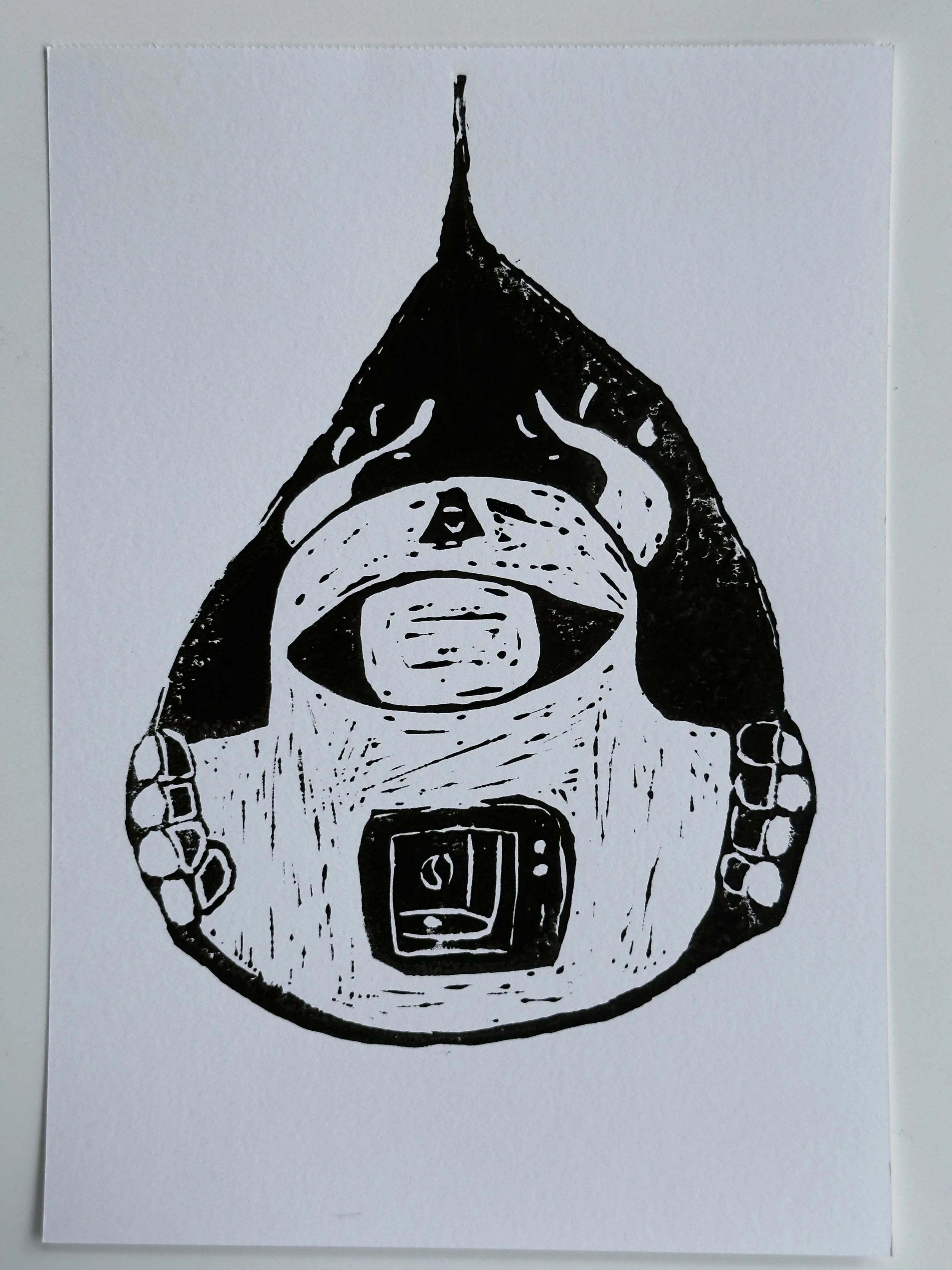 A4 cyclops entering a new world