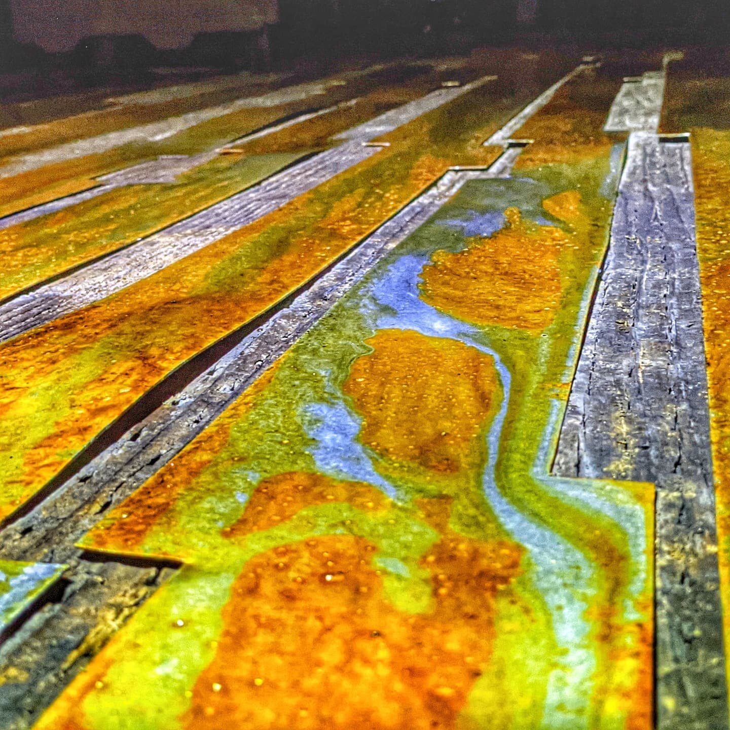 &gt; &gt;&gt; &gt;&gt;&gt; &gt;&gt;&gt;&gt;200X pressing nature's max fast forward button. Chemically rusting steel sheet metal for a project. It's the nicest shot I've ever gotten of the first bath. I gladly accepted help with the lighting from the 