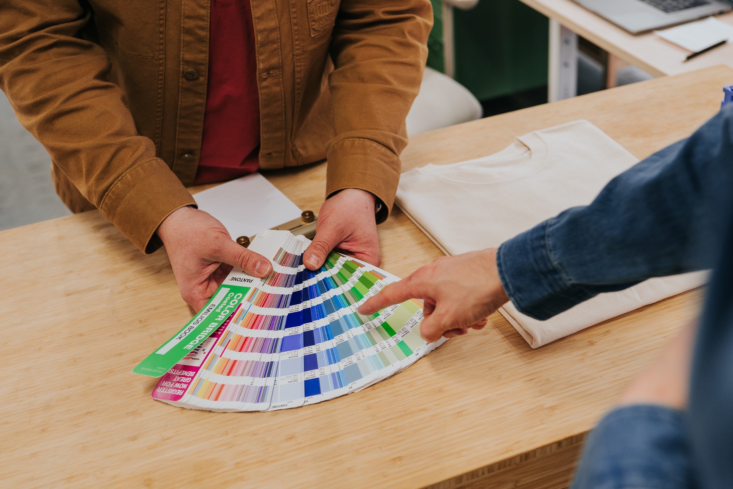 Pantone, RGB and CMYK: Understanding Color Systems in Screen Printing