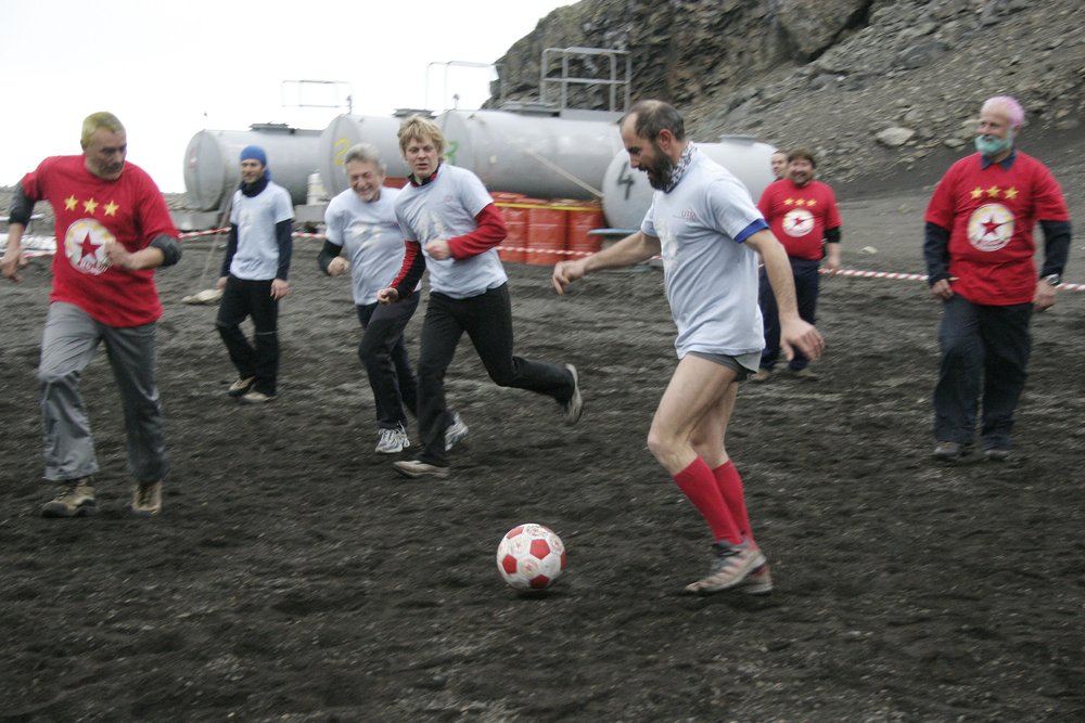 Antarctica Football 2006 -3.jpg