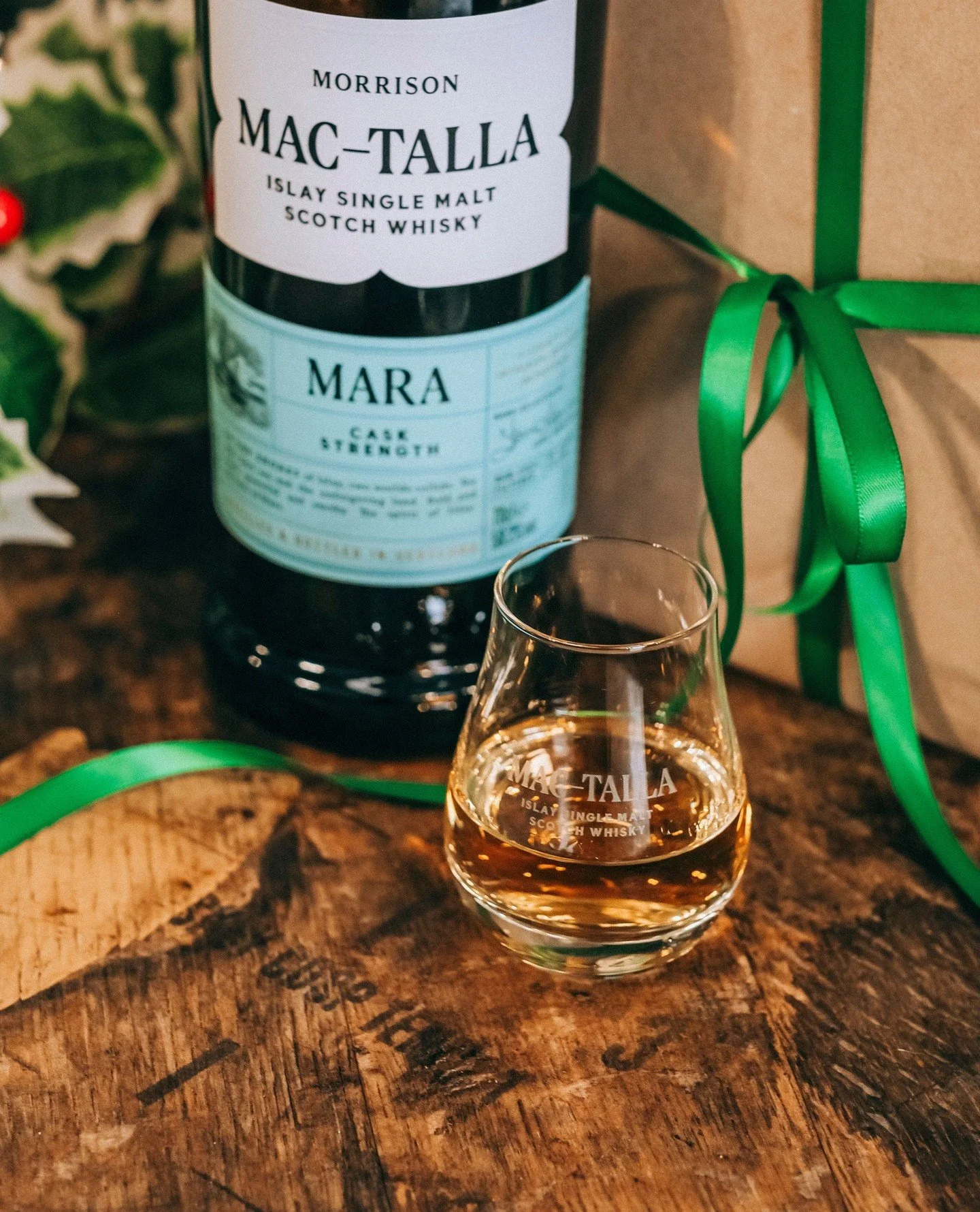 Merry Christmas!🎄⁠
⁠
What festive drams are you sipping on today?🥃⁠
-⁠
-⁠
-⁠
-⁠
-⁠
#islay #mactalla #scotch #whisky #whiskey #maritime #terra #mara #strata #flora #islaywhisky #islaypeat #mactallawhisky #journeyoftaste #tastejourney  #limitededitio