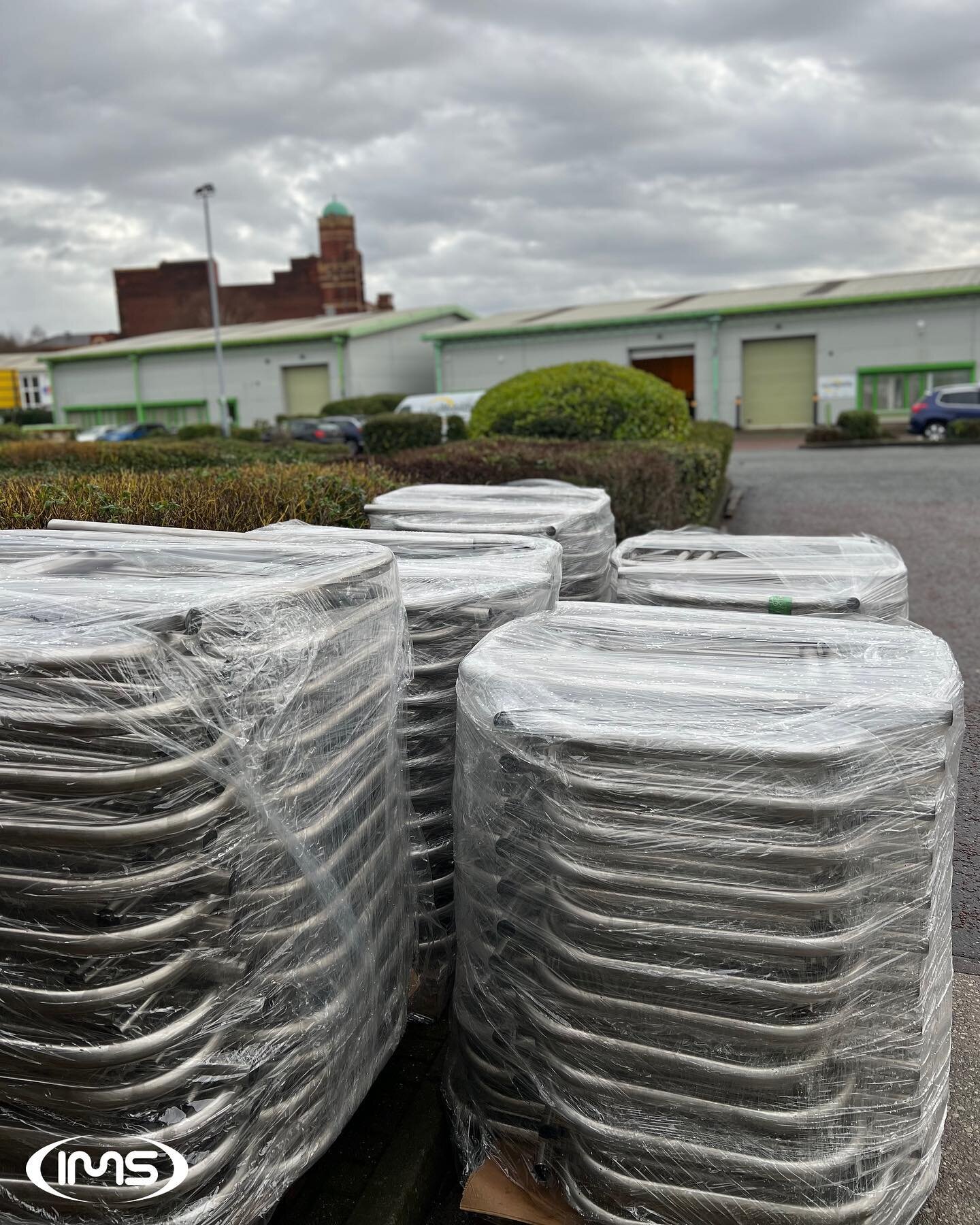 It might be a gloomy day here, but these neatly packed cycle stands are doing a good job at brightening it! Ready to go to one of our trade customers 🌞☁️ 

#cyclestands #stainlesssteel #packed #delivery