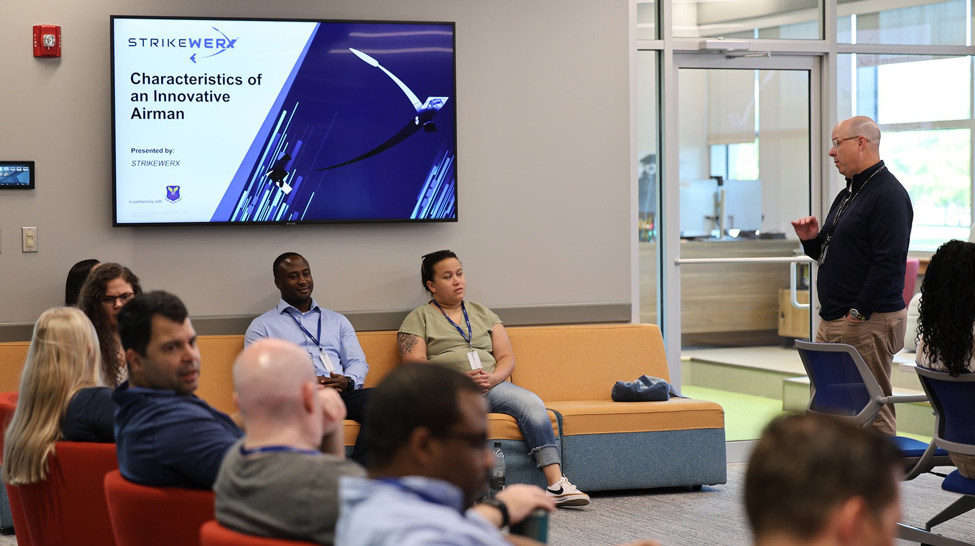 STRIKEWERX deputy director talks to Airmen at Louisiana Technology Park