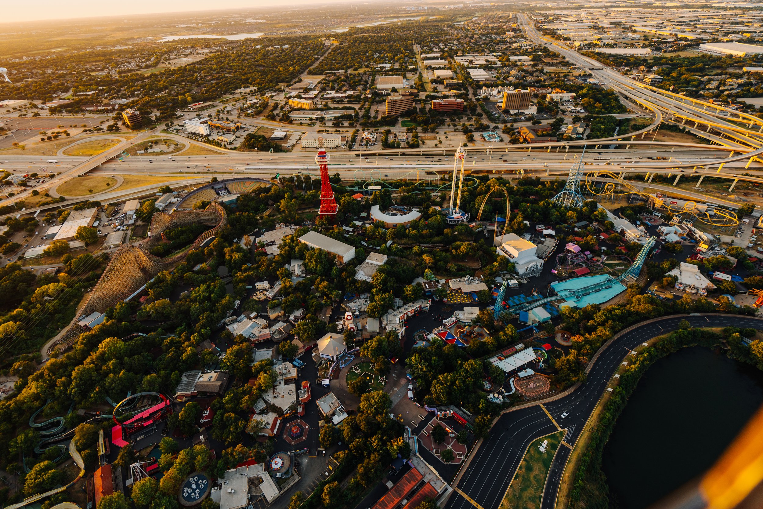 Tour over Six Flags over Texas - Arlington