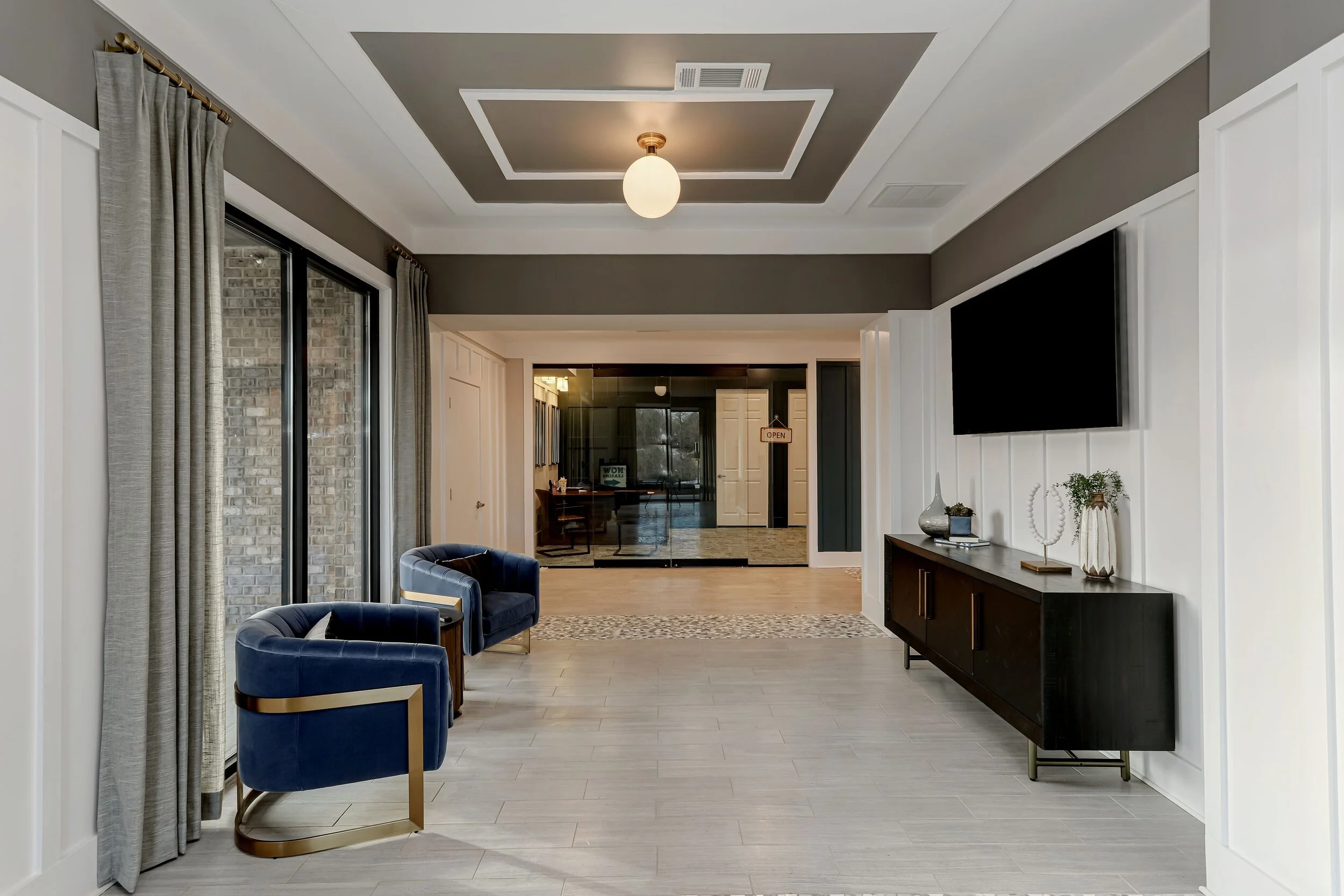 Amenities & Features — Vintage Northcreek Luxury Apartments in