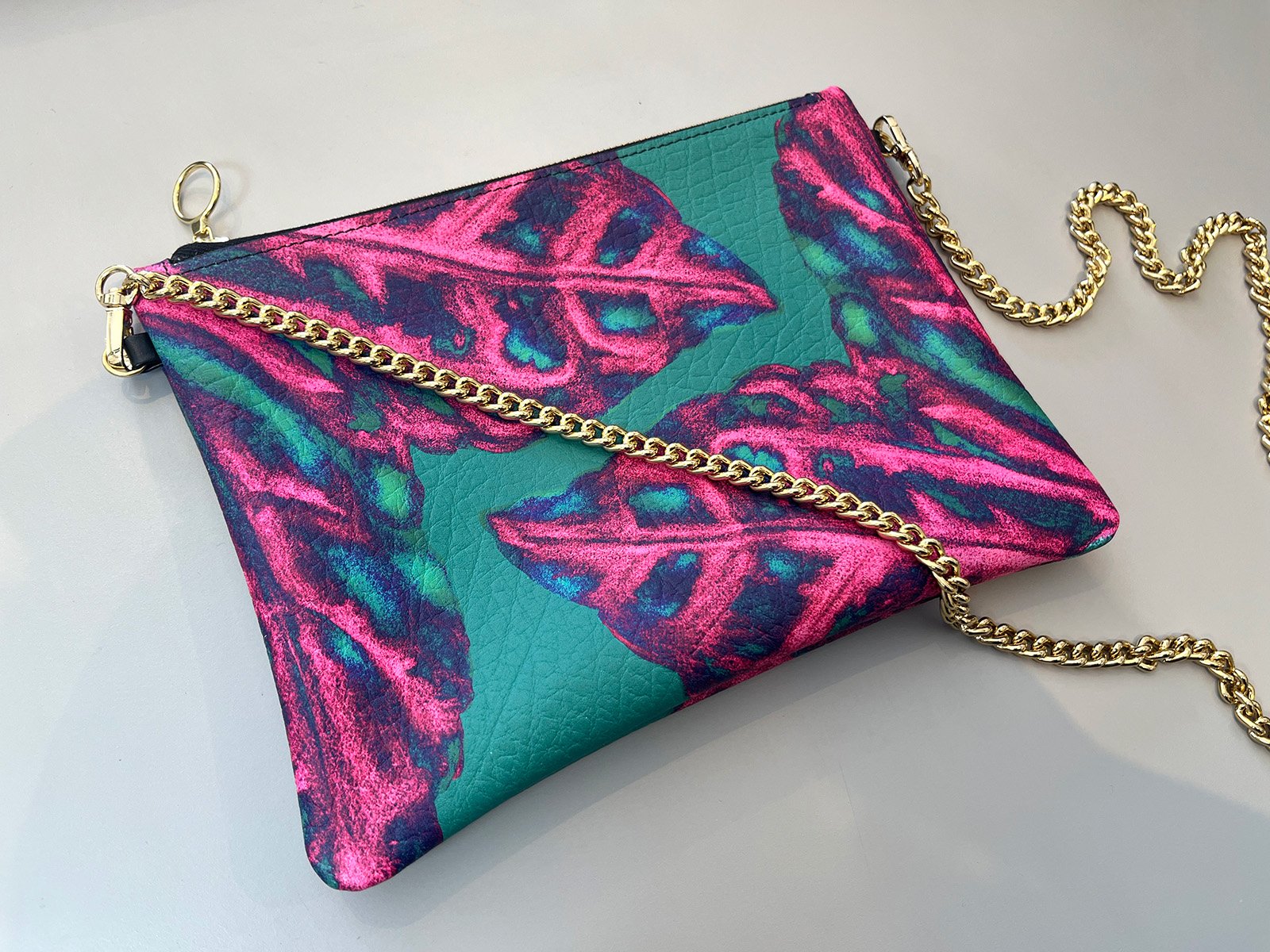 Leaf-Pattern-Crossbody-bag-4.jpg