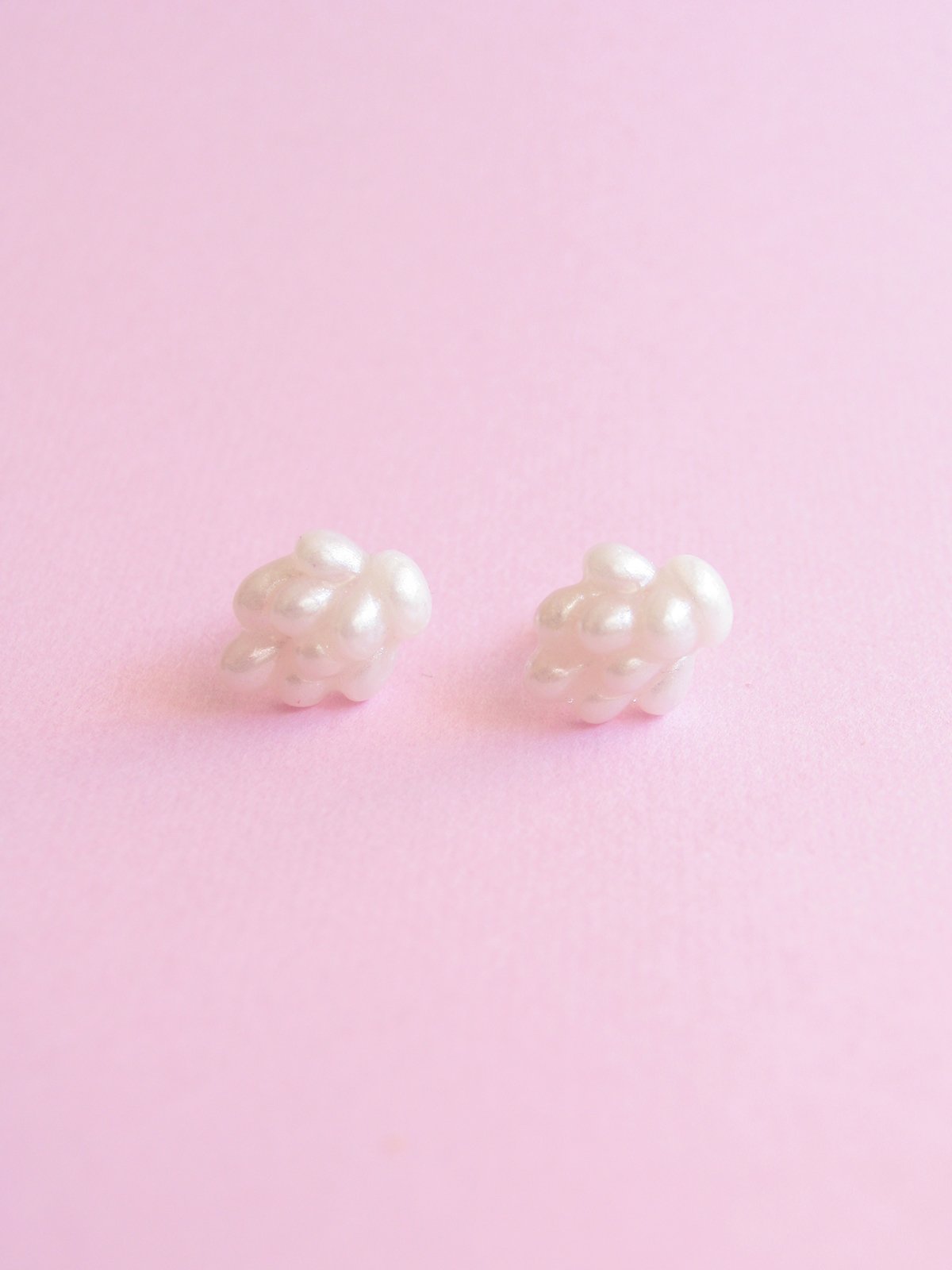 earrings studs white 1