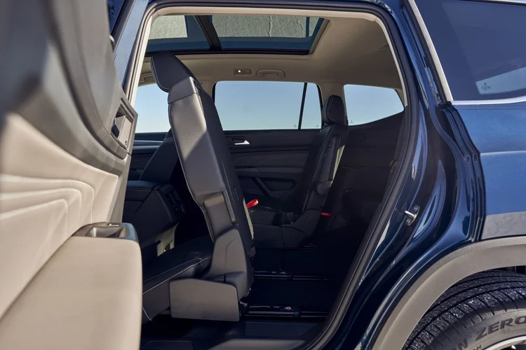SUVs With Three Rows: How To Choose The Best Family Car — The Car Mom ...