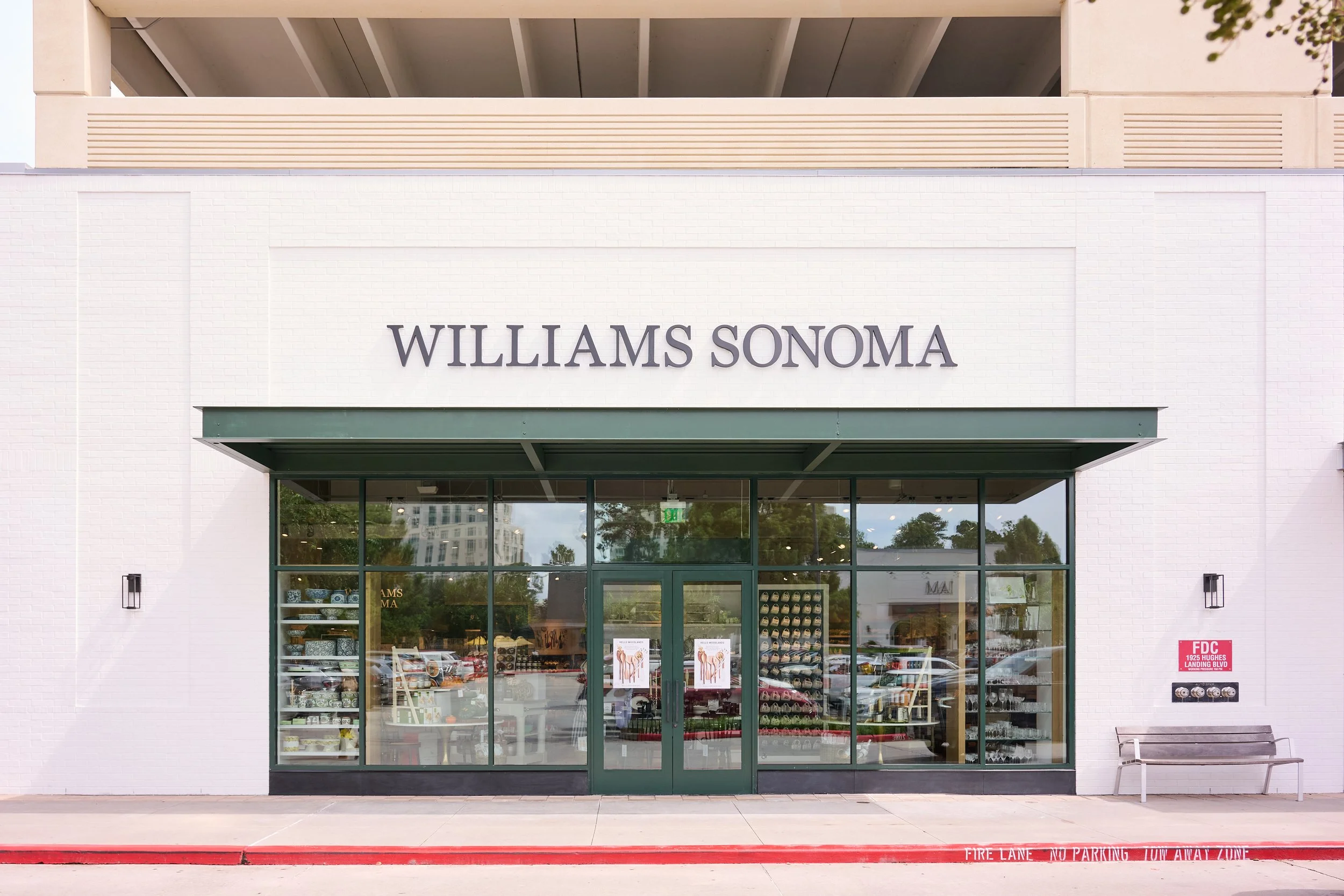 joyofthemomentphotography-Williams-Sonoma-20260917_Z912351.jpg