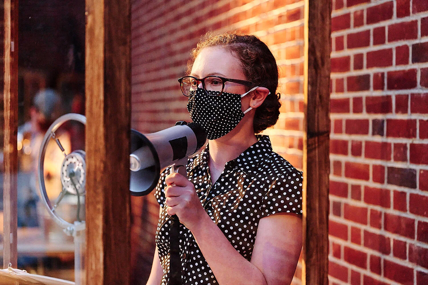  teenage actors of Sewickley Academy high school engaged in a theater play War of the Worlds by H. G. Wells. The show is outdoors with COVID-19 social distancing and mask-wearing. 