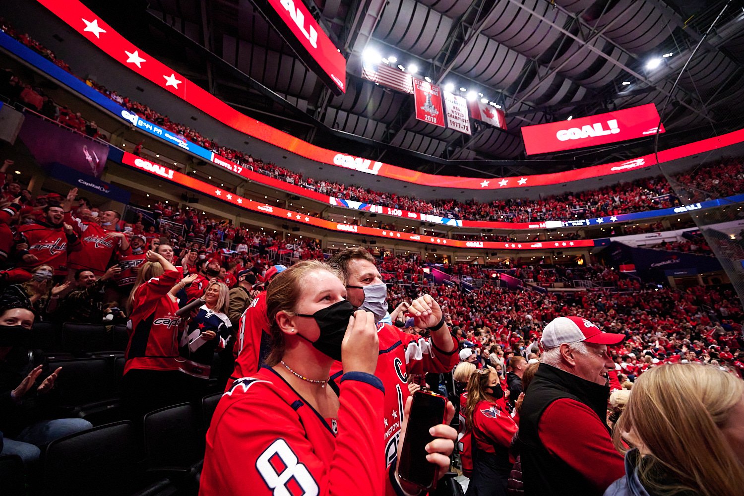  WASHINGTON, DC, USA - OCTOBER 16TH 2021: a National Hockey League team Washington Capitals play Tampa Bay Lightning at Capital One Arena. Many fans are not wearing masks during COVID-19 pandemic. 