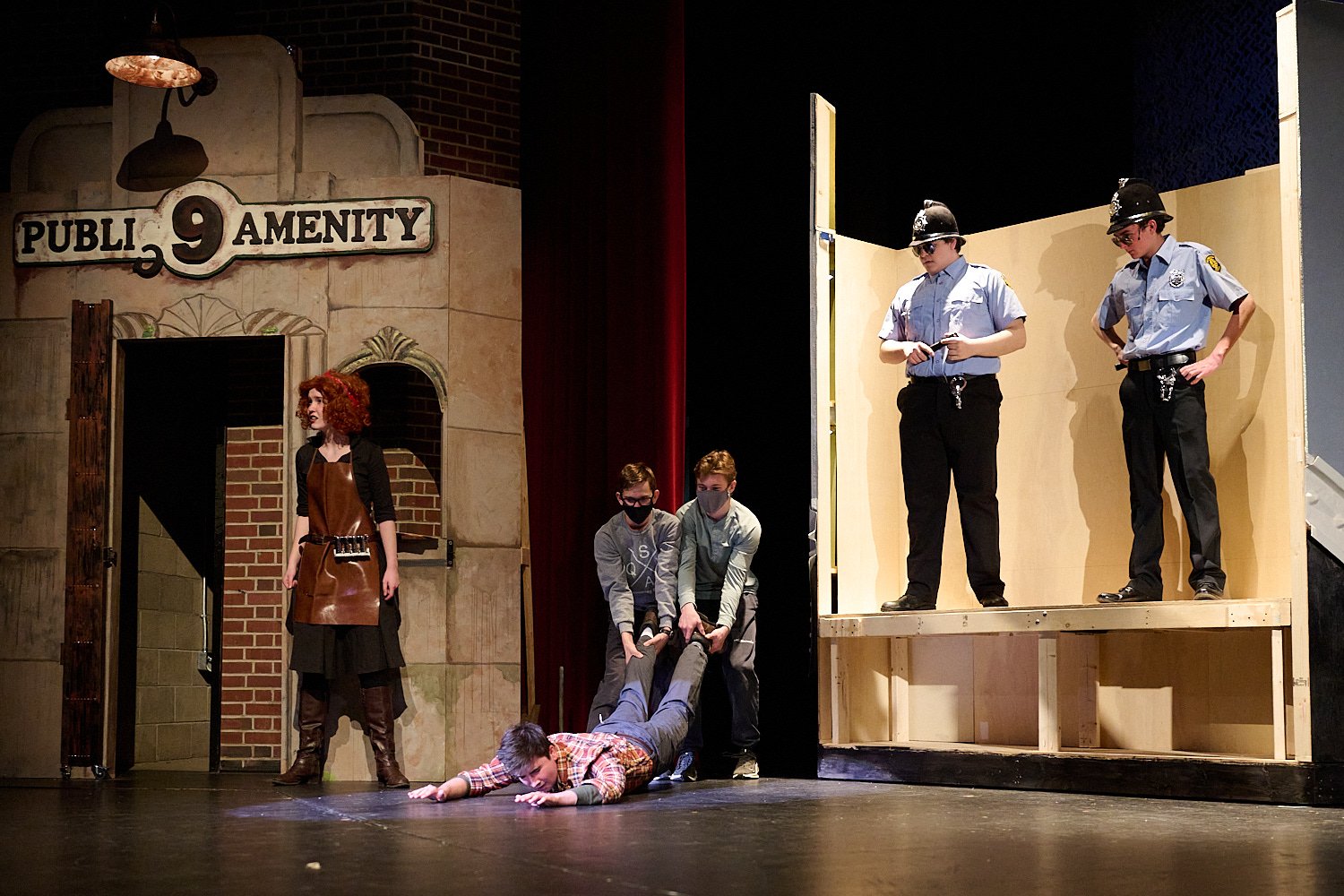  SEWICKLEY, PA, USA - MARCH 2ND 2022: High School students of Sewickley Academy are performing in an annual musical show “Urinetown” running on March 3rd-5th 2022. tech crew 