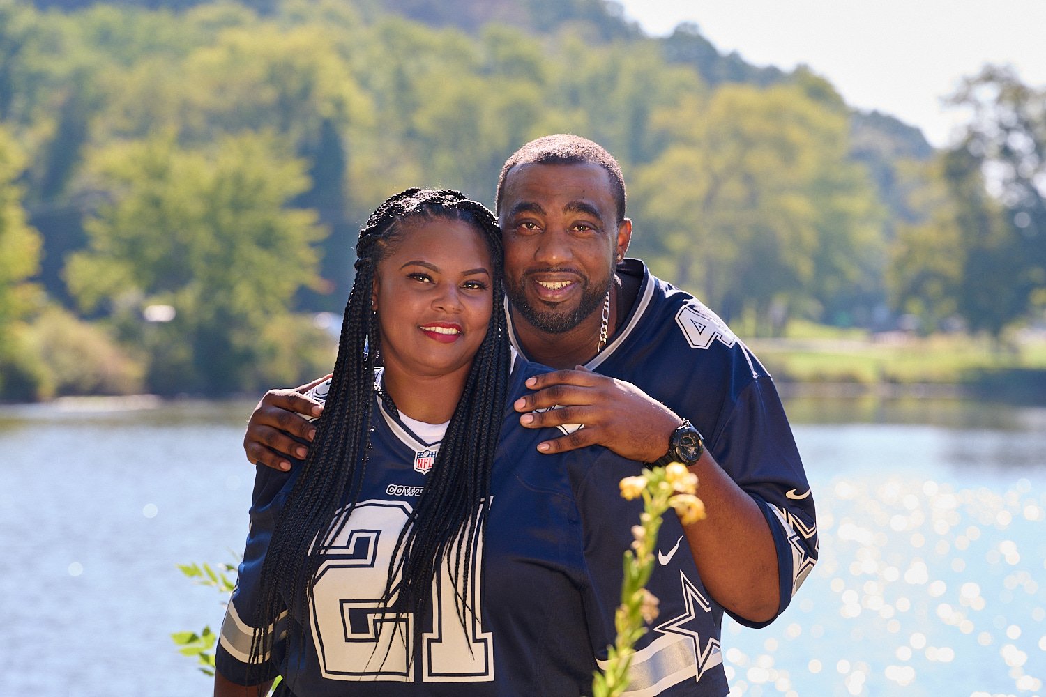  Patrice Carter is posing with her fiance for fun and intimate photos on Marshall Island in North Park near Pittsburgh, PA. It’s a sunny day on the lake shore and the couple looks happy and in love. 