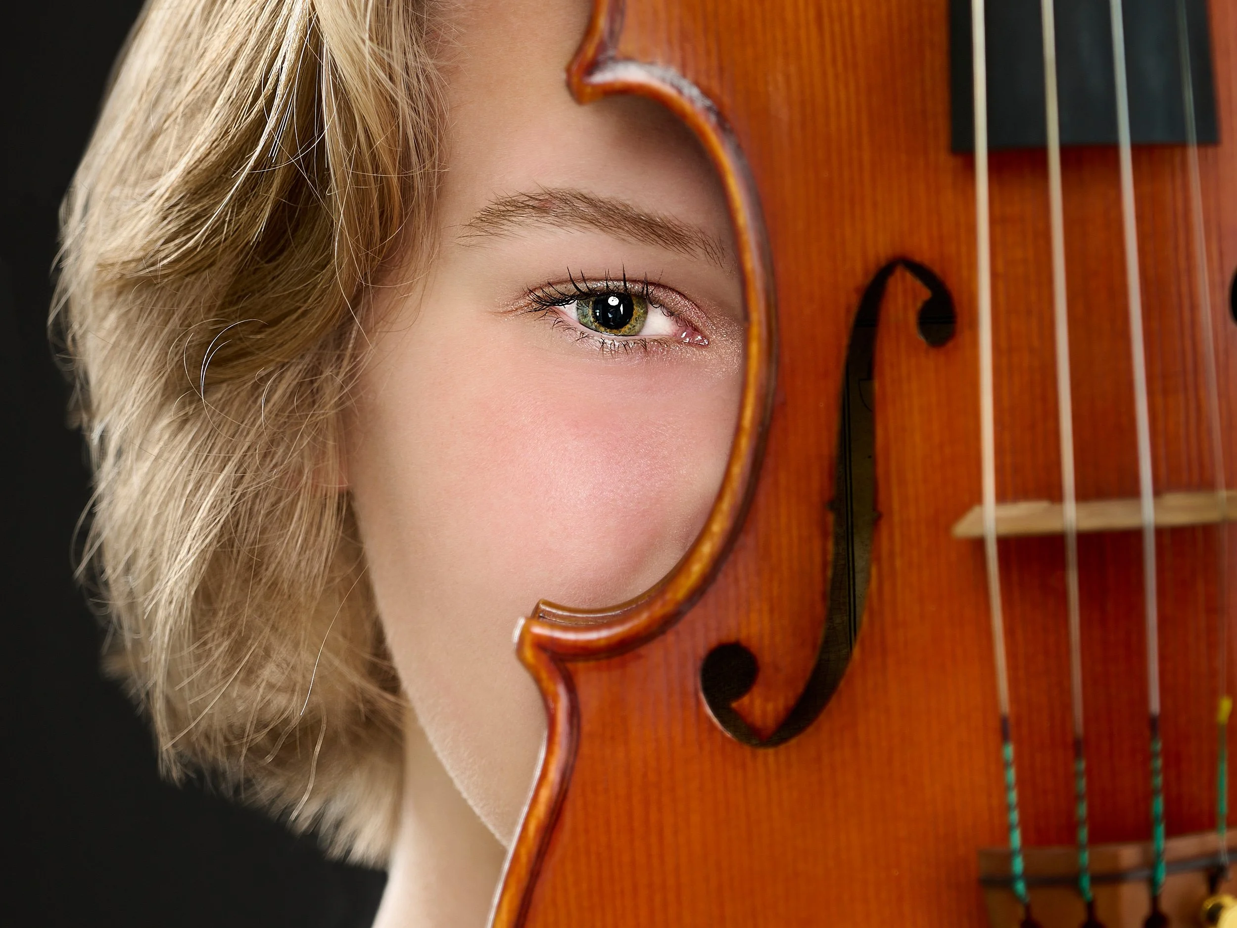 Alena Gurevich - Studio Portraits with Violin