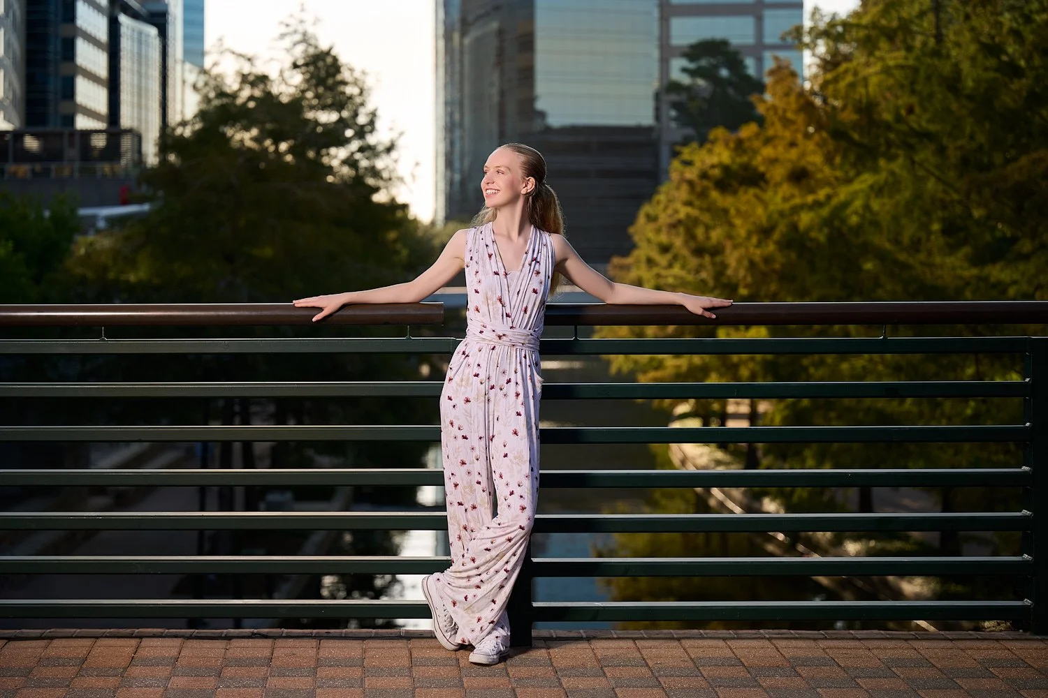 Laura-Trend-high-school-senior-girl-senior-pictures-20240814_Z912081-r1.jpg