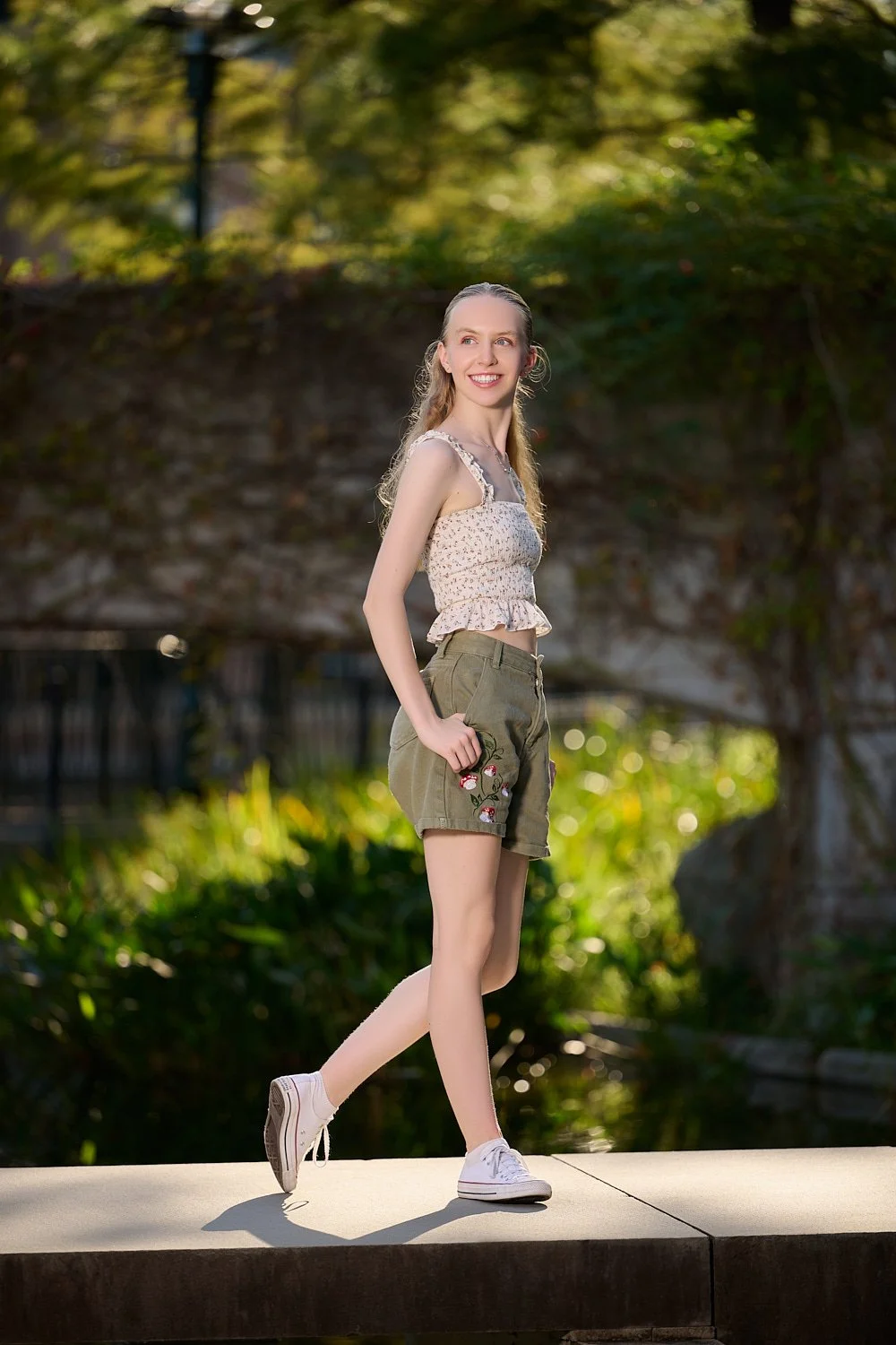 Laura-Trend-high-school-senior-girl-senior-pictures-20240814_Z912364-r1.jpg