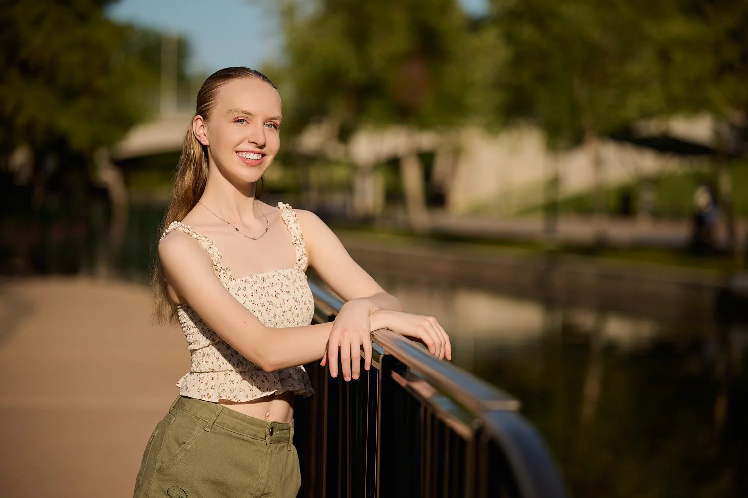 Laura-Trend-high-school-senior-girl-senior-pictures-20240814_Z912416-r1.jpg