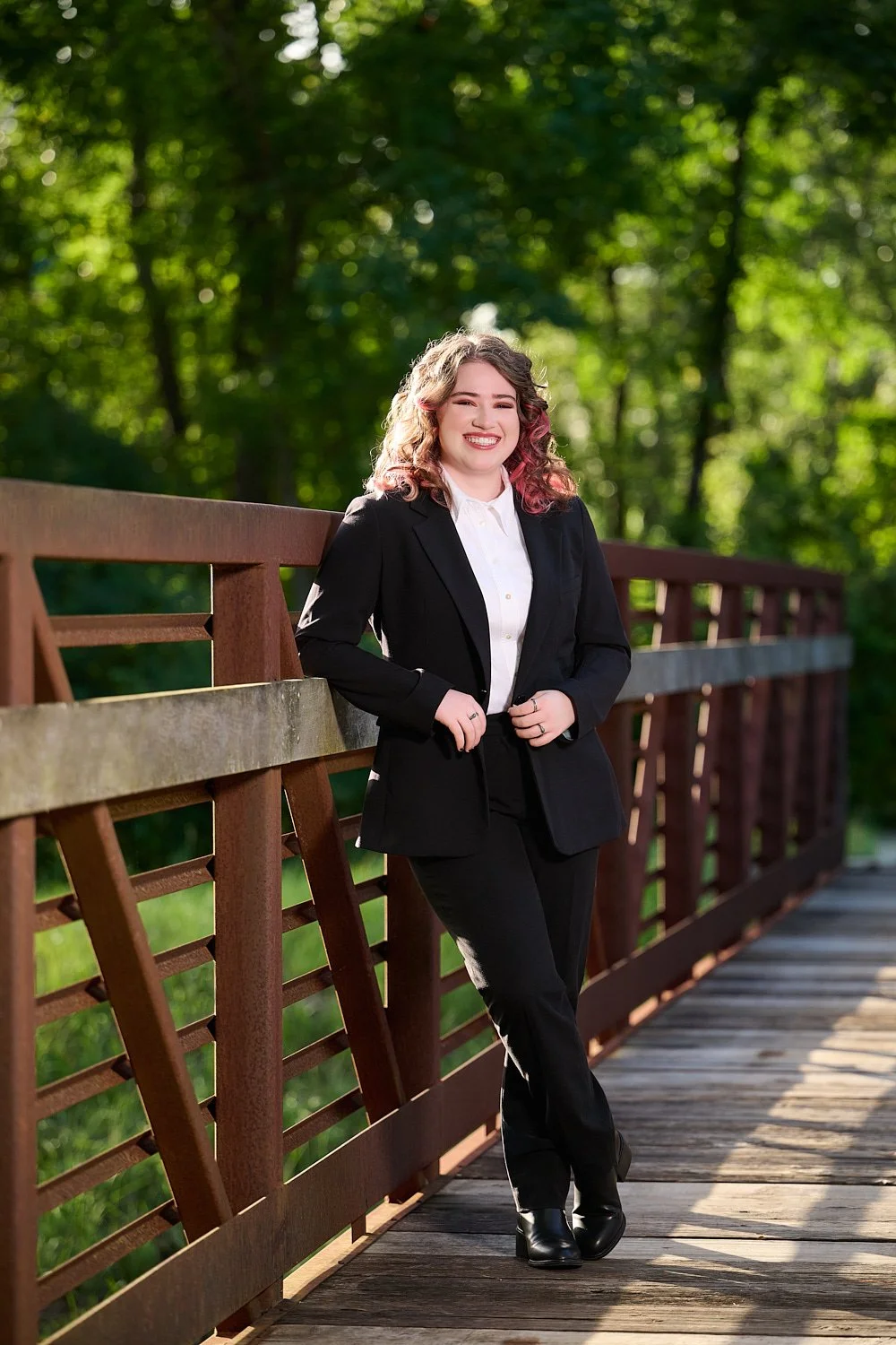 Aine-Elliott-high-school-senior-girl-outdoor-session-20250715_Z915089-R1.jpg