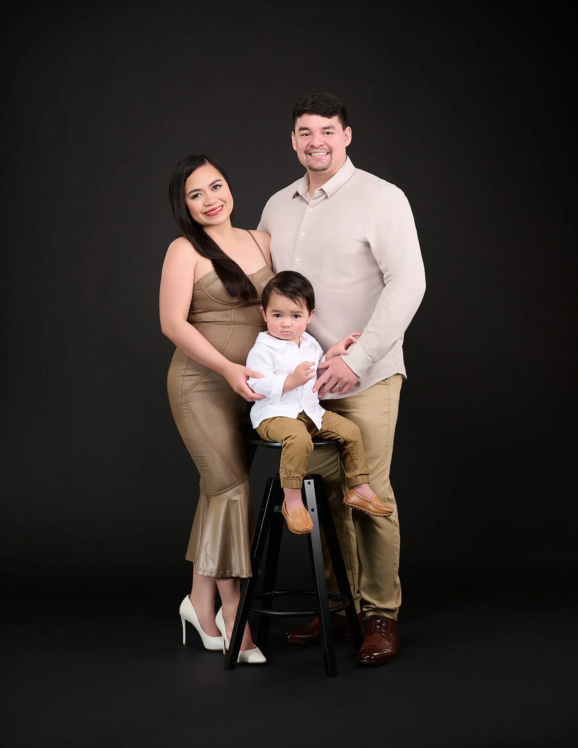 Rechelle-Castillo-studio-portrait-gender-reveal-20250426-Z900050-R2.jpg