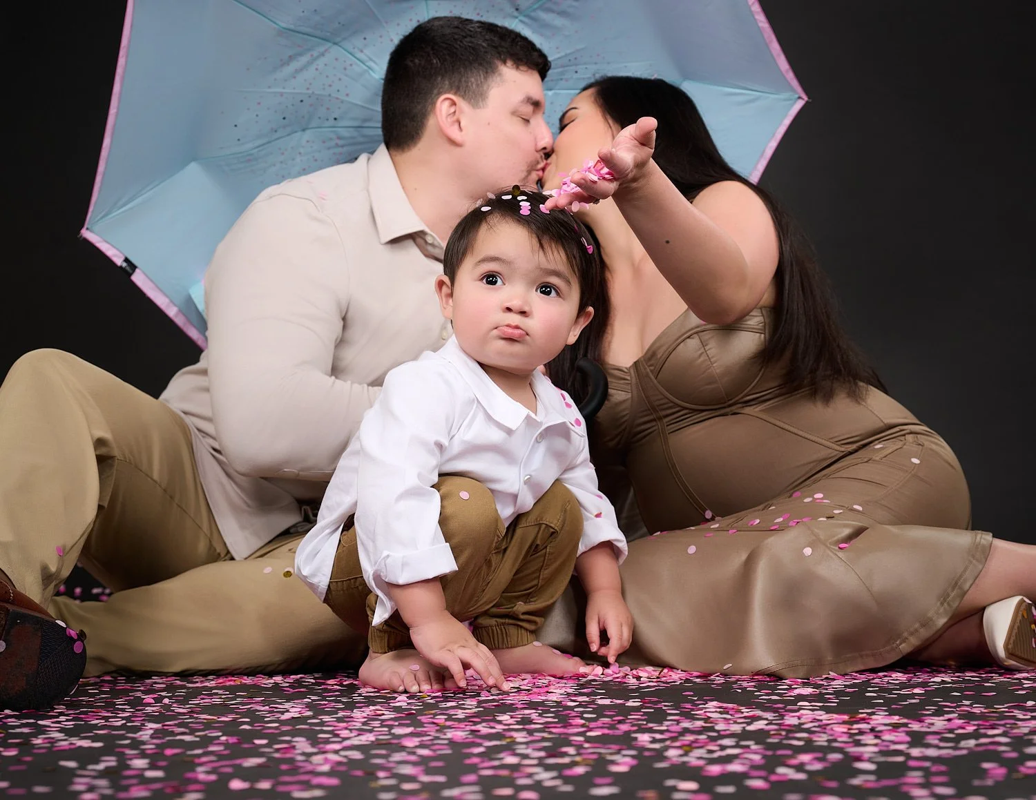 Rechelle-Castillo-studio-portrait-gender-reveal-20250426-Z900391-R1.jpg