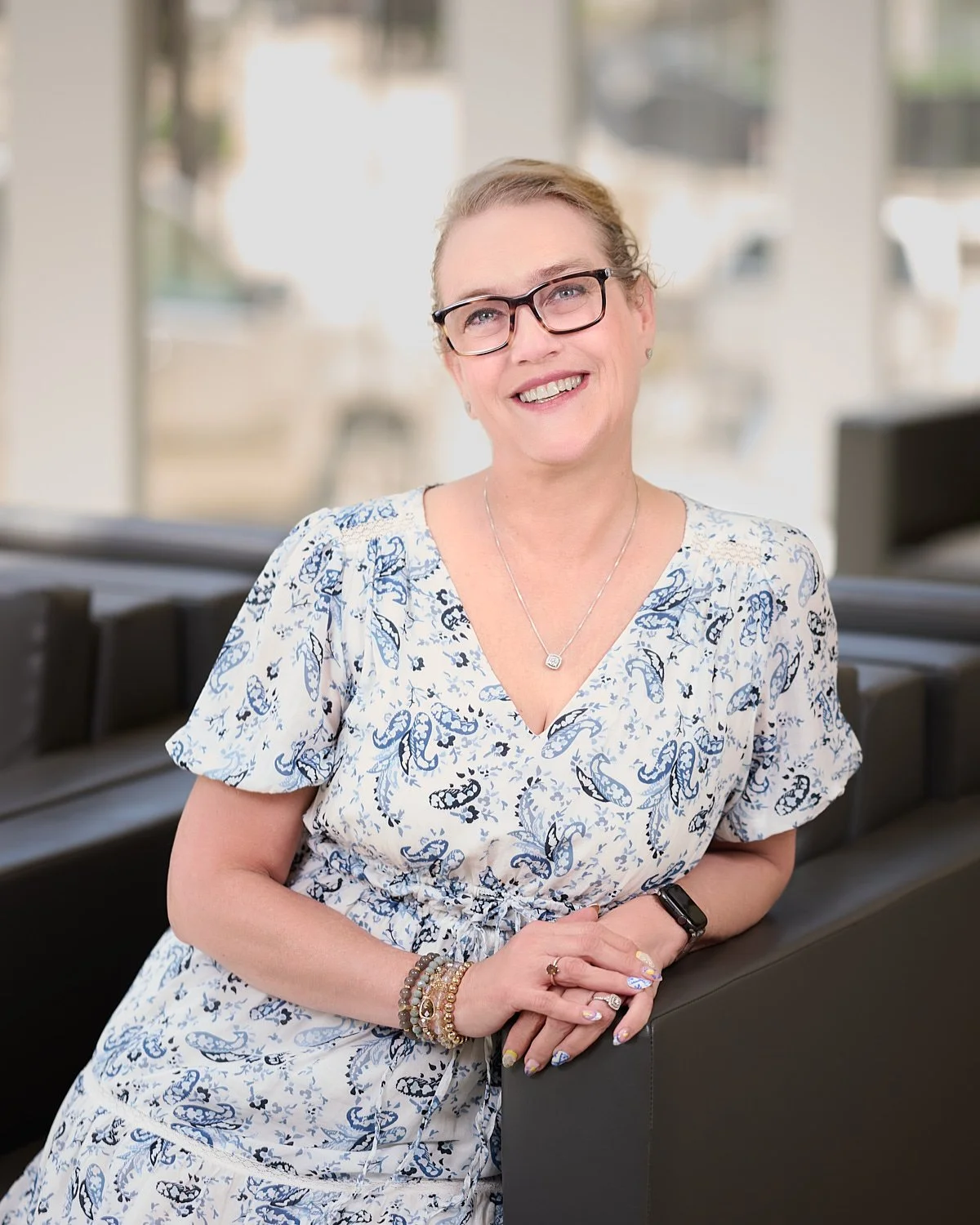 Giselle-Long-Modern-lounge-business-headshot-20250719-Z9140596-R2.jpg