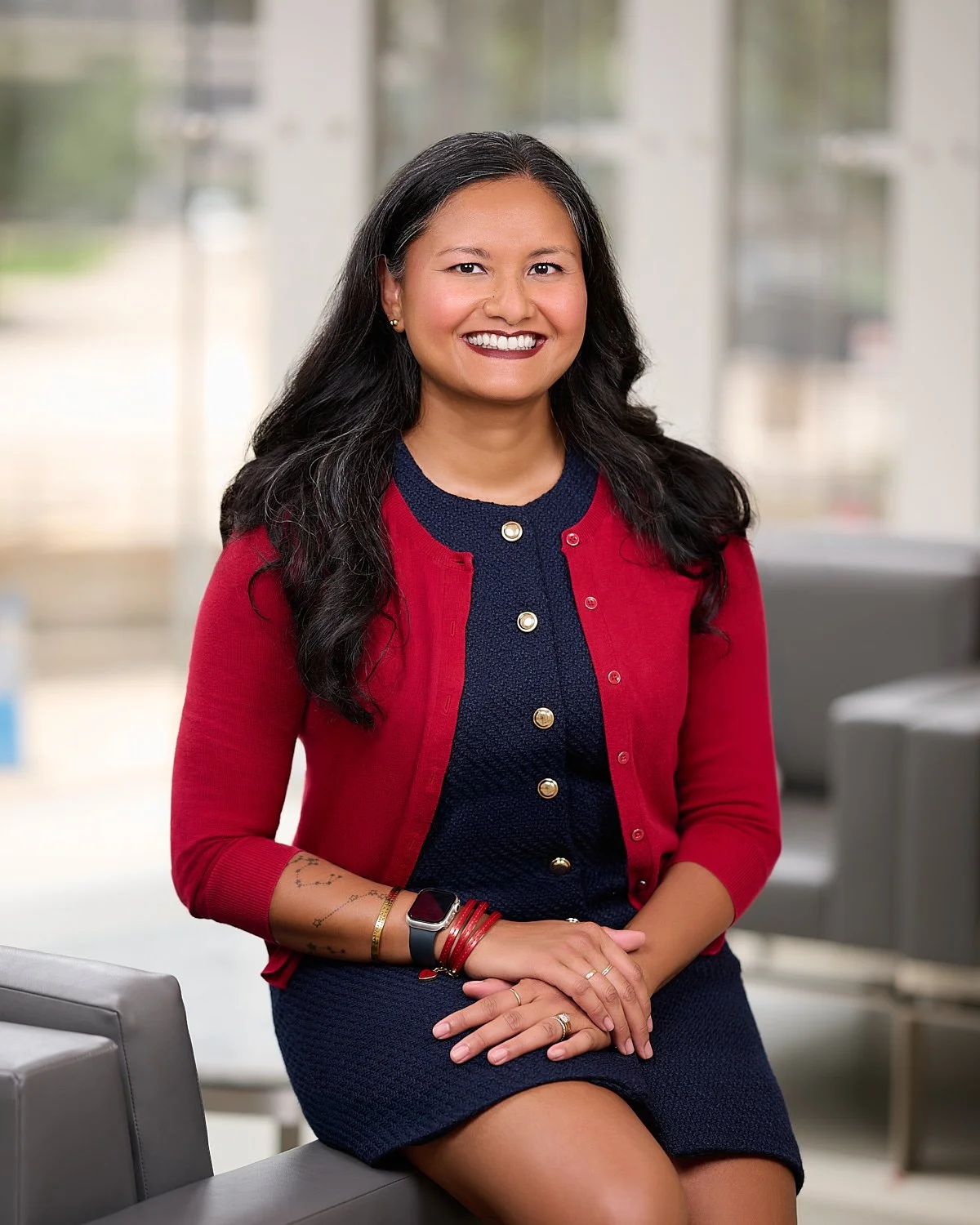 Hannah-Drew-Modern-lounge-business-headshot-20250719-Z9141675-R2.jpg