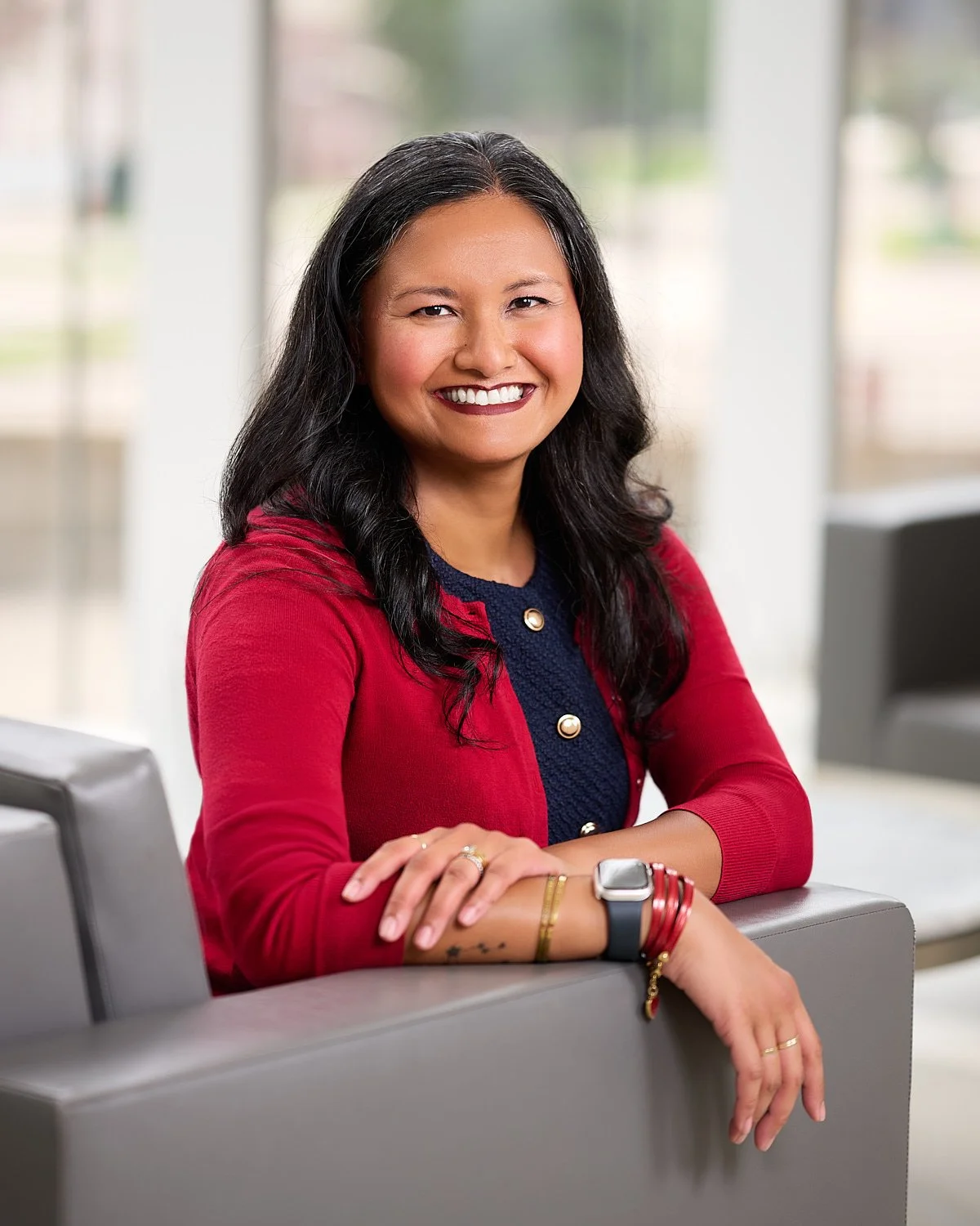 Hannah-Drew-Modern-lounge-business-headshot-20250719-Z9141773-R2.jpg