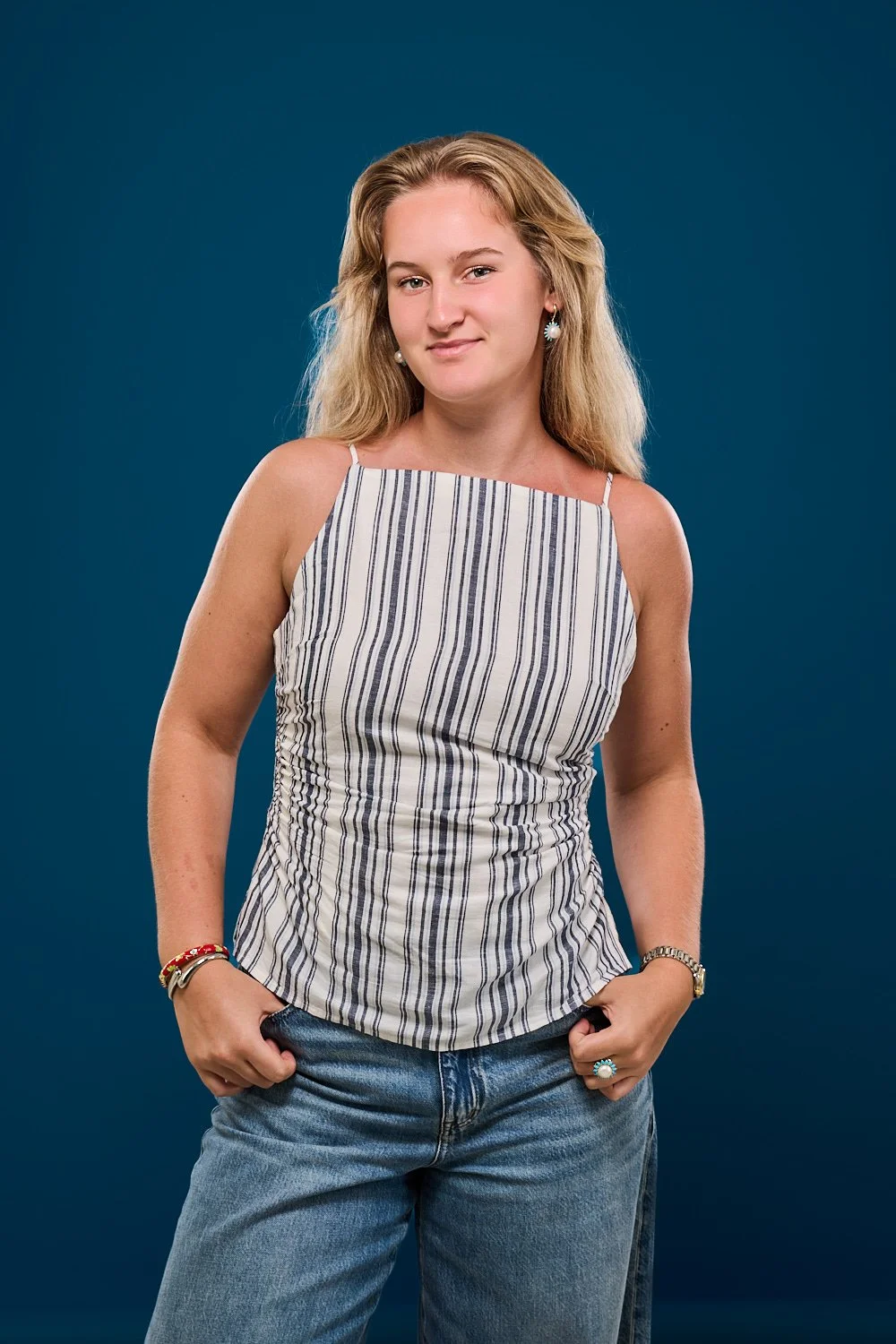 Alena-Gurevich-studio-portrait-blue-background-20250812-Z9147415.jpg