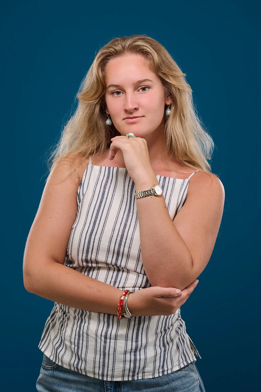 Alena-Gurevich-studio-portrait-blue-background-20250812-Z9147536.jpg