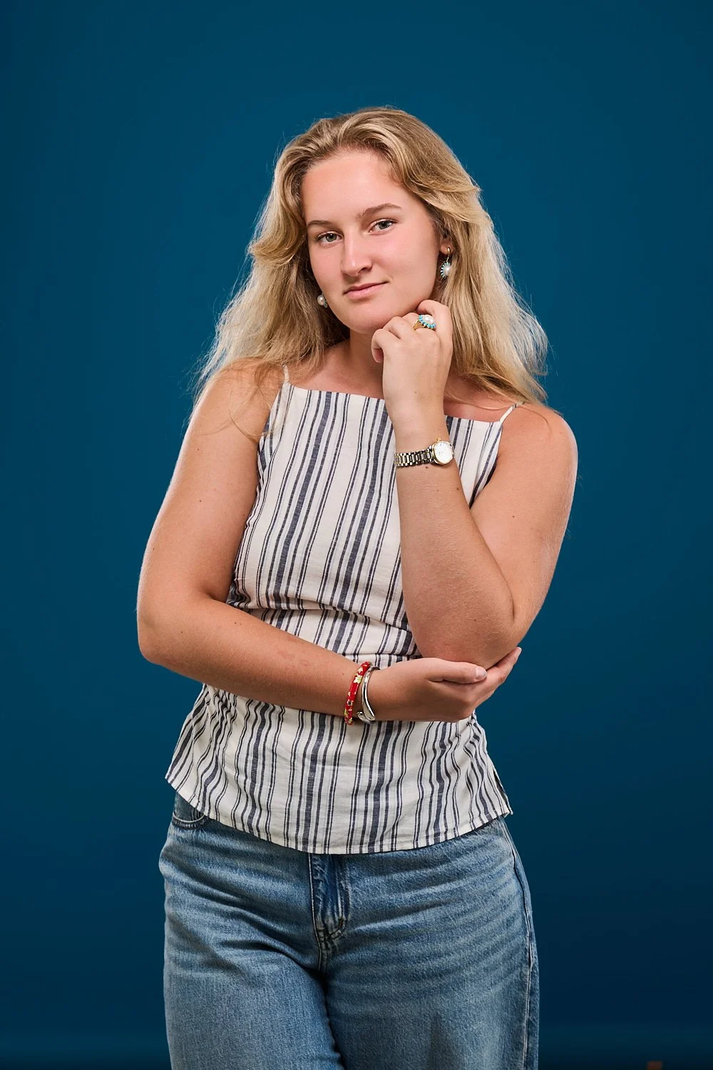 Alena-Gurevich-studio-portrait-blue-background-20250812-Z9147541.jpg