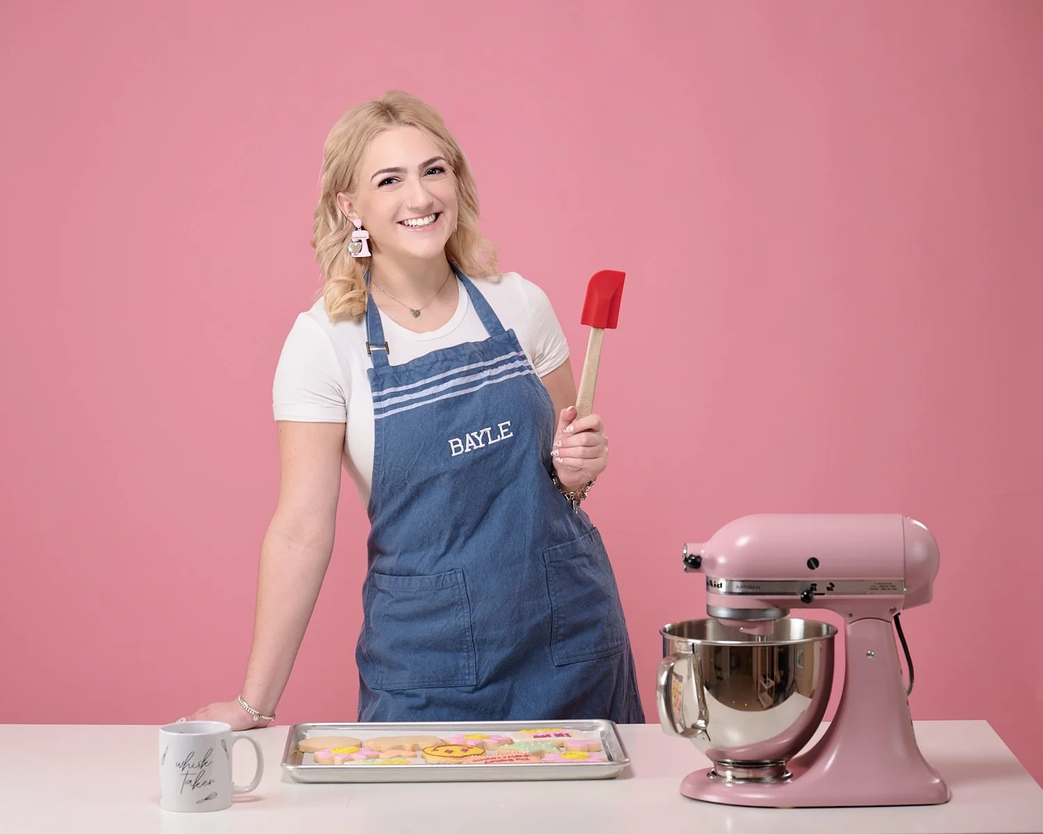 baker-cookies-studio-portrait-Branding-pink-backdrop-20240217-Z900023.jpg