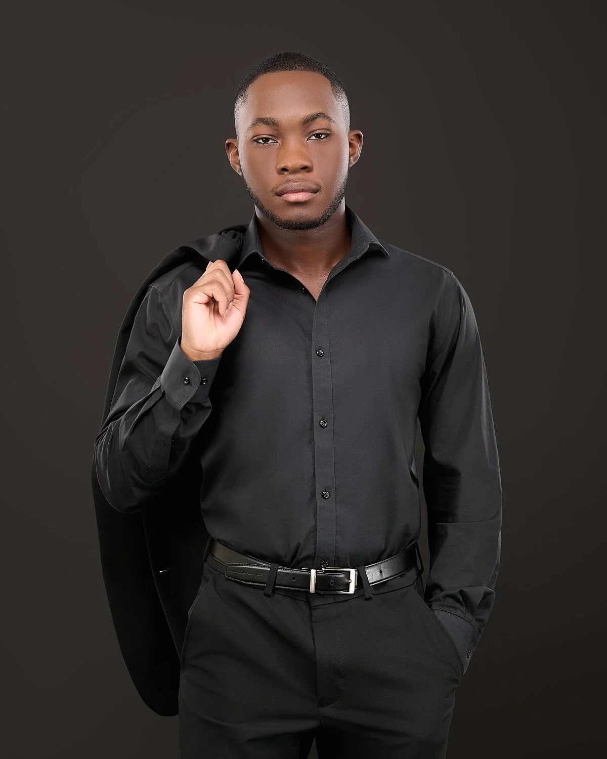 Christopher-Wingard-high-school-senior-guy-studio-20250919-Z900274-R1.jpg