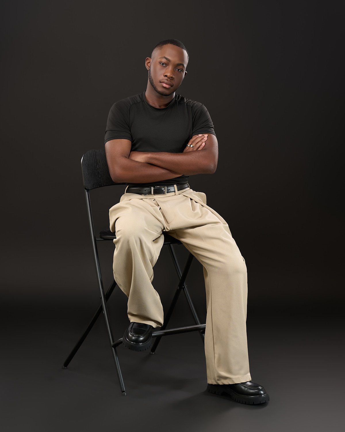 Christopher-Wingard-high-school-senior-guy-studio-20250919-Z900436-R1.jpg