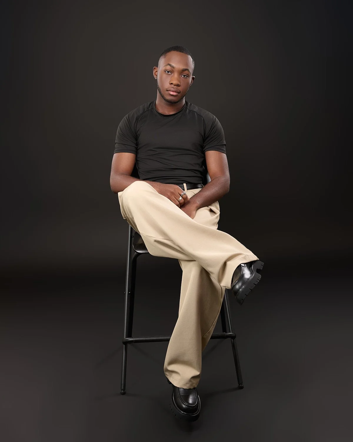 Christopher-Wingard-high-school-senior-guy-studio-20250919-Z900461-R1.jpg