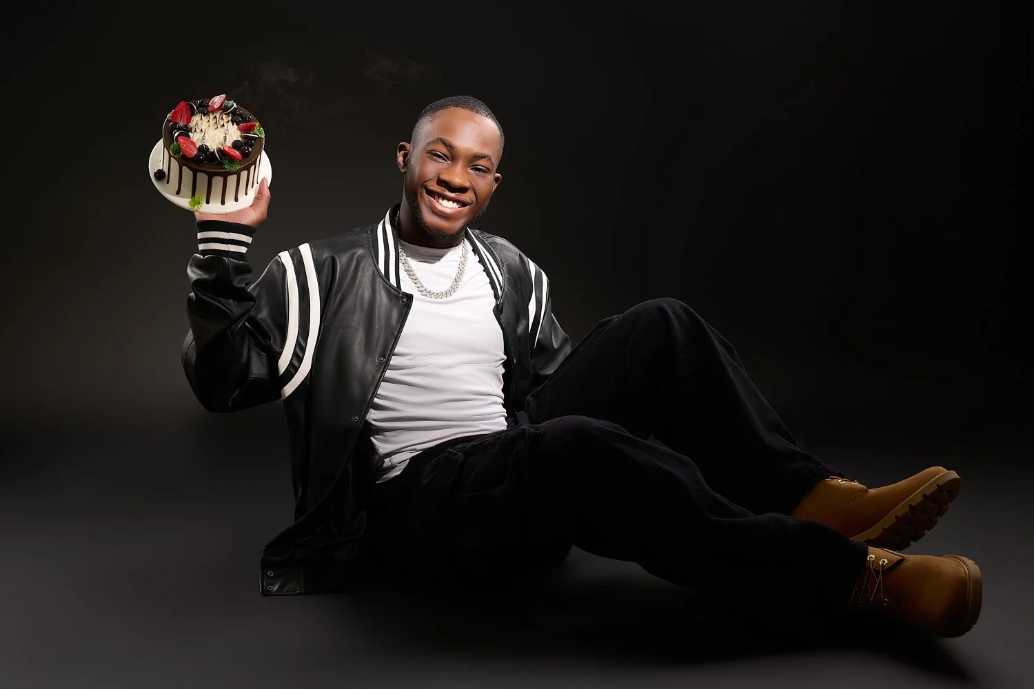 Christopher-Wingard-high-school-senior-guy-studio-20250919-Z900615-R2.jpg