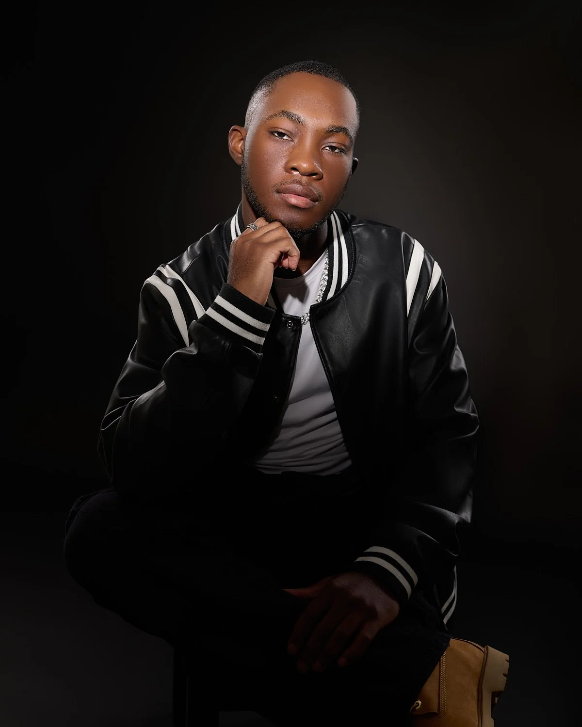 Christopher-Wingard-high-school-senior-guy-studio-20250919-Z900756-R1.jpg