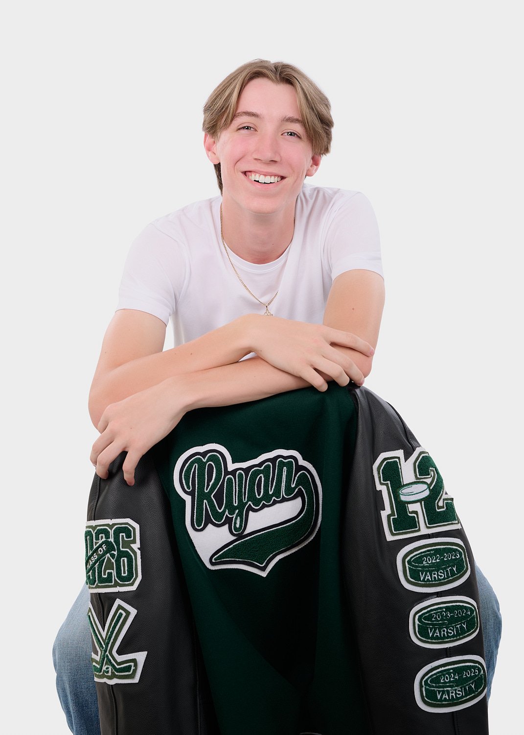 William-Ryan-high-school-senior-guy-car-subaru-20250827_Z912340-R1.jpg