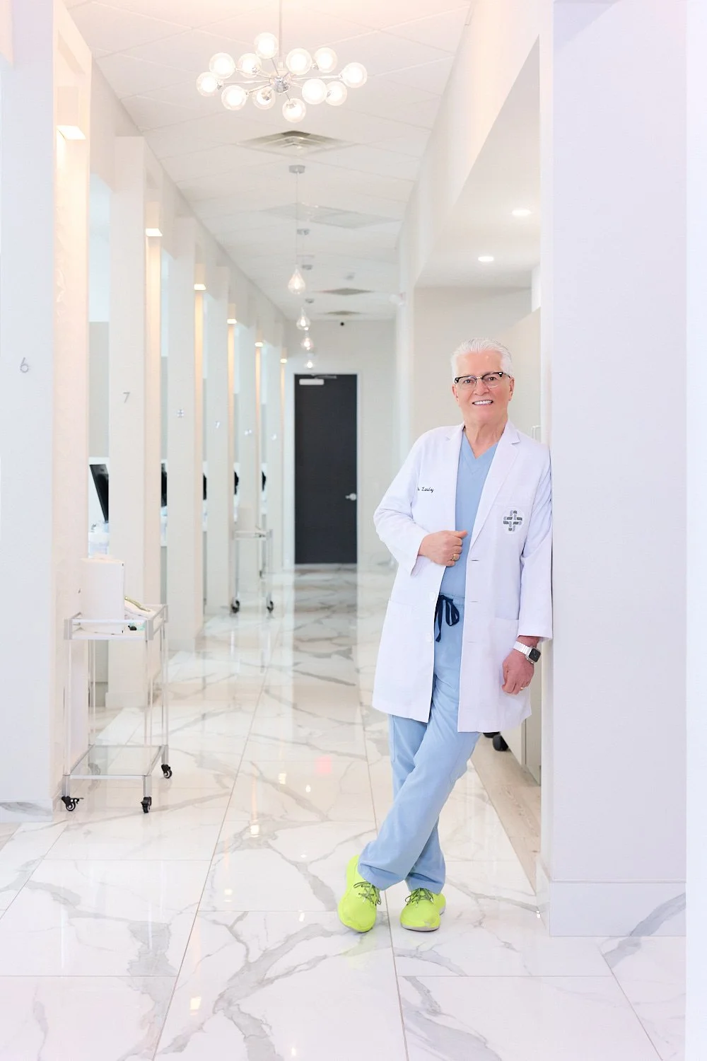 Consultants-Dental-Aesthetics-Living-Magazine-Dr-Landry-20260217_Z914787.jpg