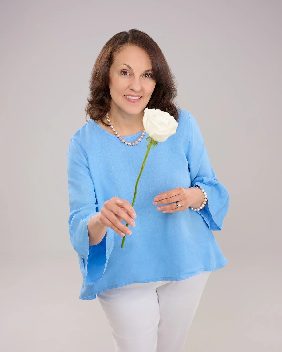 Deborah-Kelly-studio-book-cover-20260226Z91_6140-R1.jpg