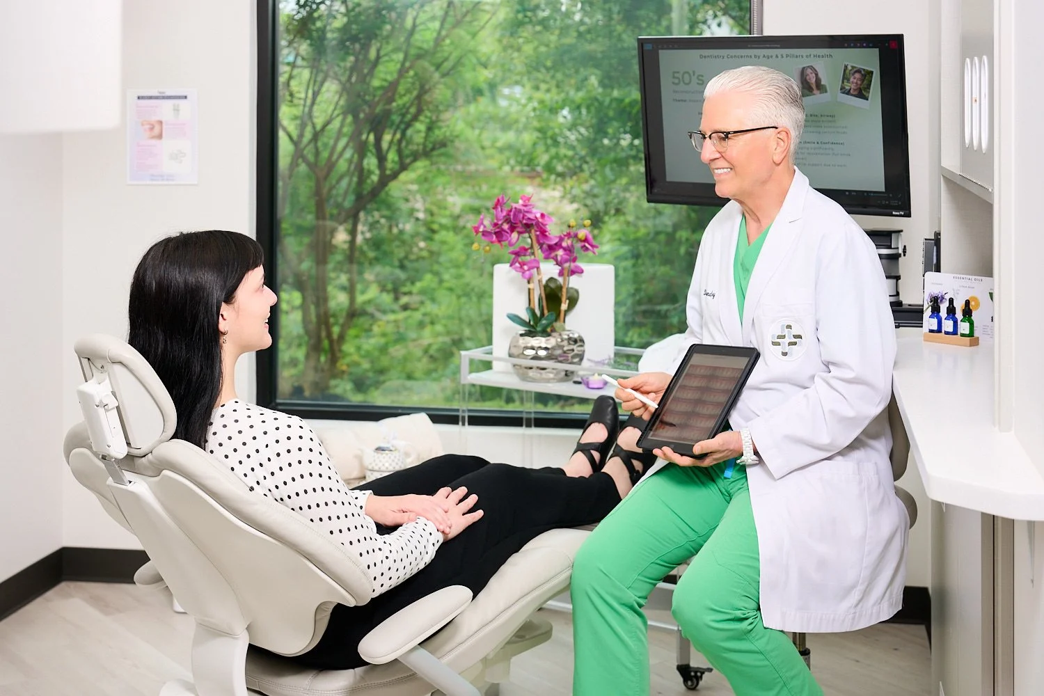 Consultants-Dental-Aesthetics-Living-Magazine-Dr-Landry-20260506Z91_7189.jpg