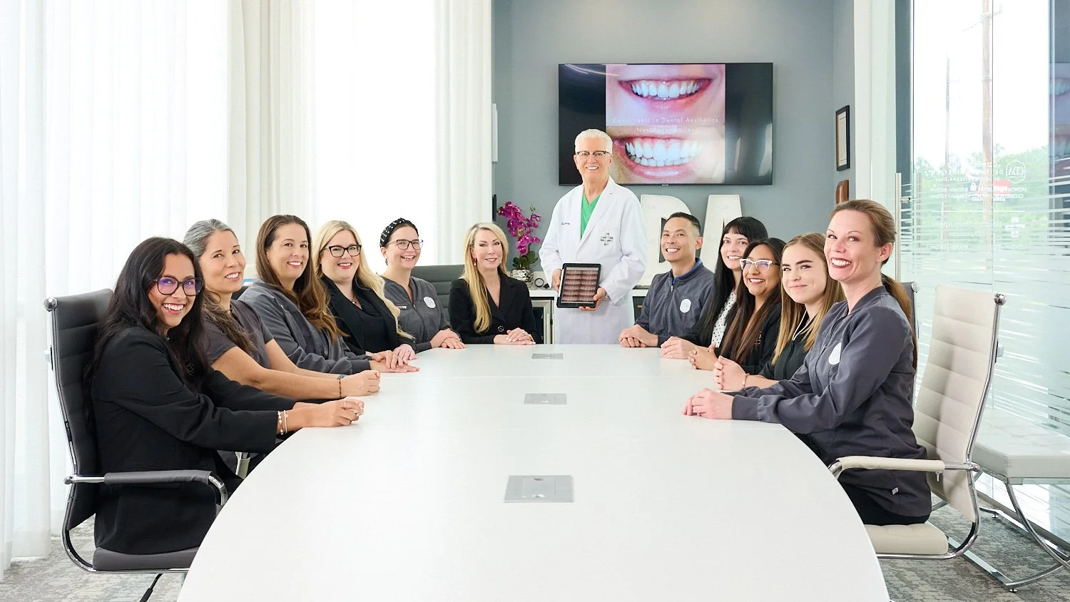 Consultants-Dental-Aesthetics-Living-Magazine-Dr-Landry-20260506Z91_7324.jpg