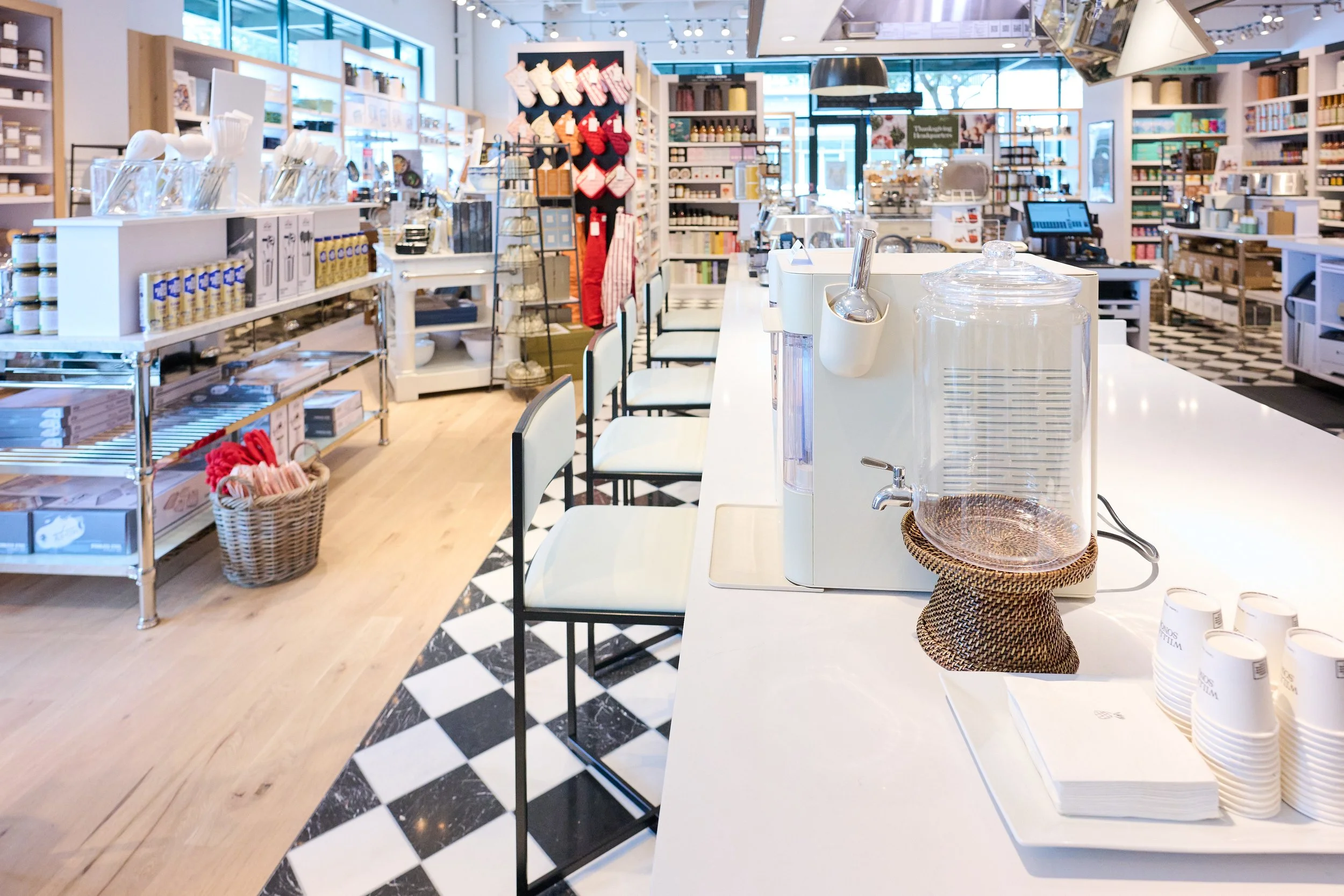 joyofthemomentphotography-Williams-Sonoma-20260917_Z912496.jpg