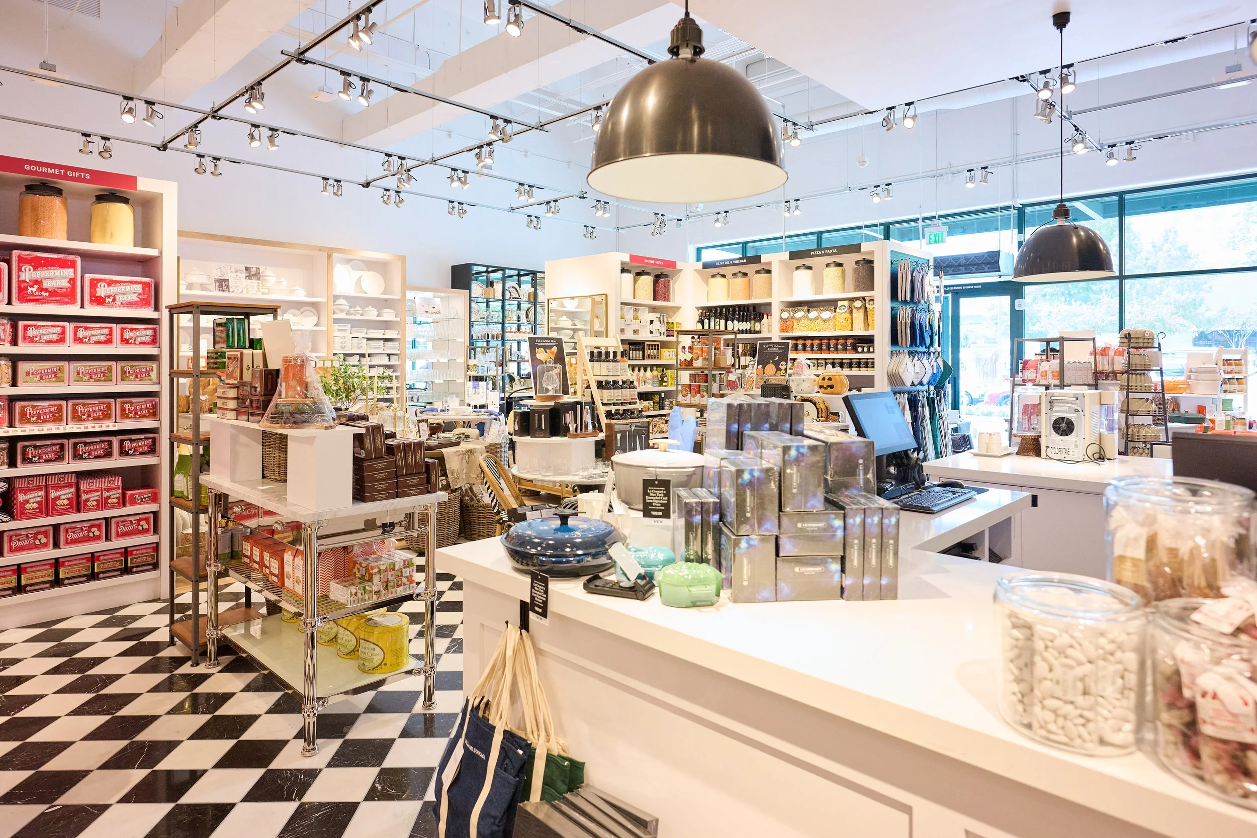 joyofthemomentphotography-Williams-Sonoma-20260917_Z912431.jpg