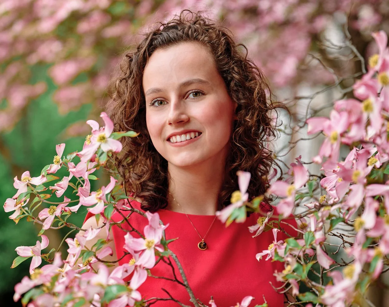 album-high-school-senior-portraits-girl-spring-flowers-river-Cover.jpg
