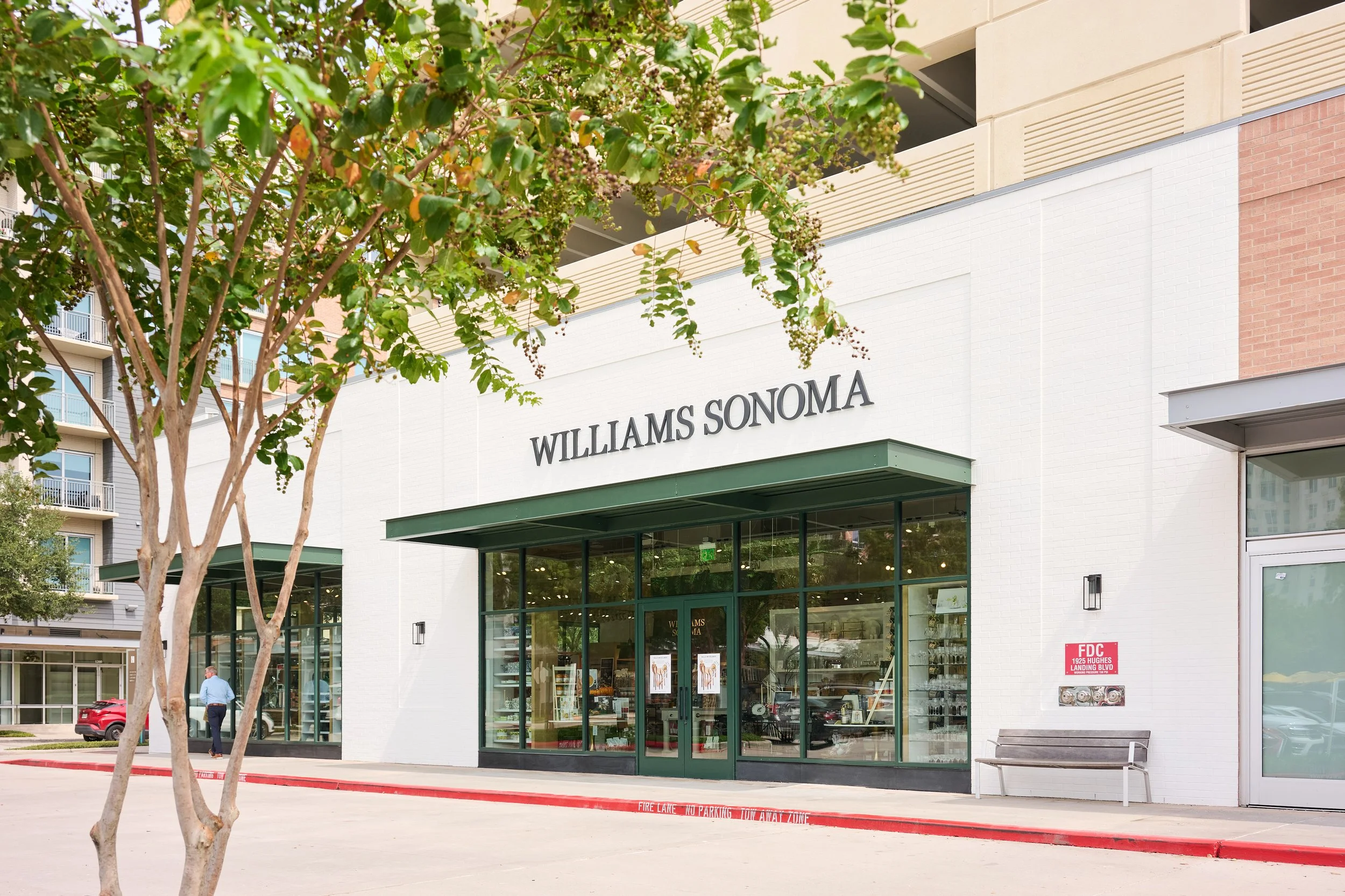 joyofthemomentphotography-Williams-Sonoma-20260917_Z912344.jpg