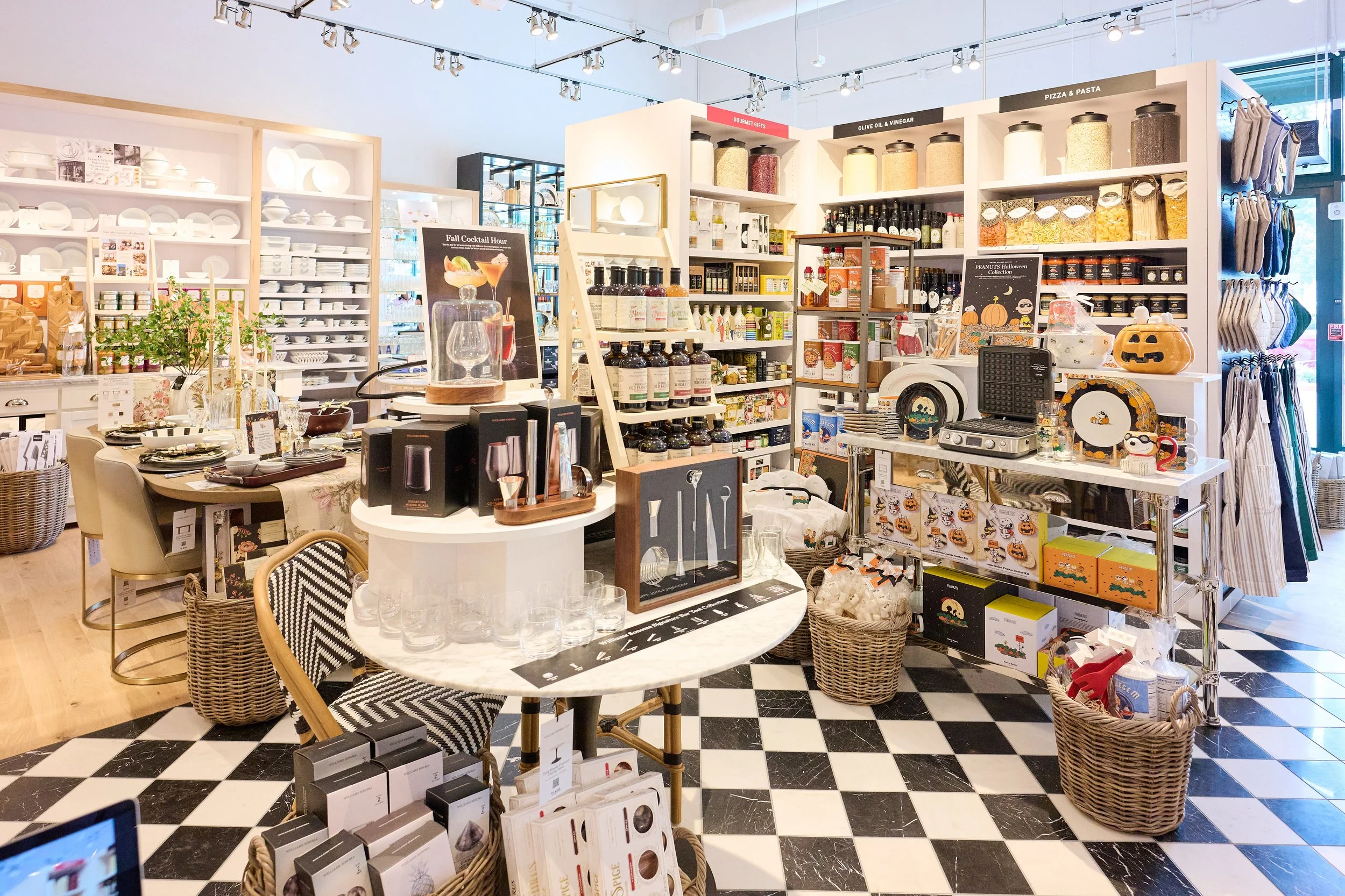 joyofthemomentphotography-Williams-Sonoma-20260917_Z912427.jpg