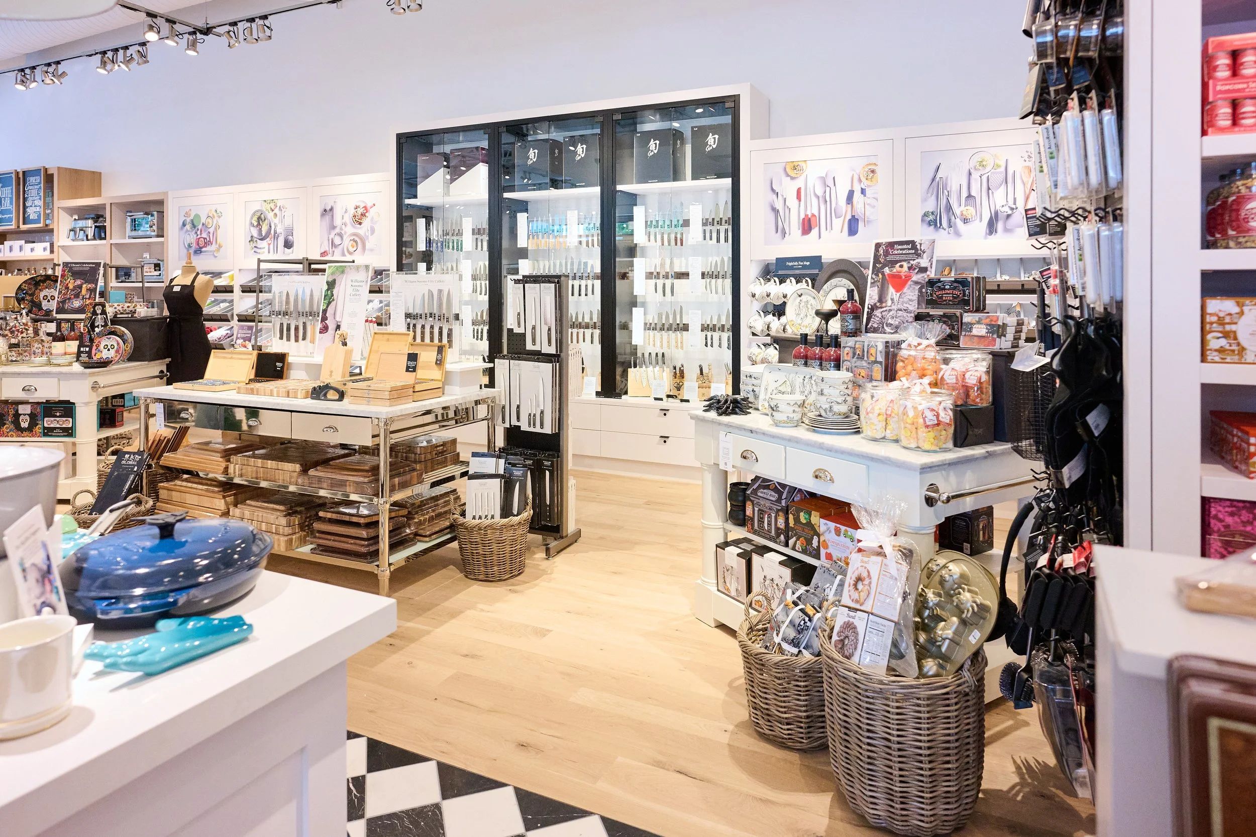joyofthemomentphotography-Williams-Sonoma-20260917_Z912425.jpg