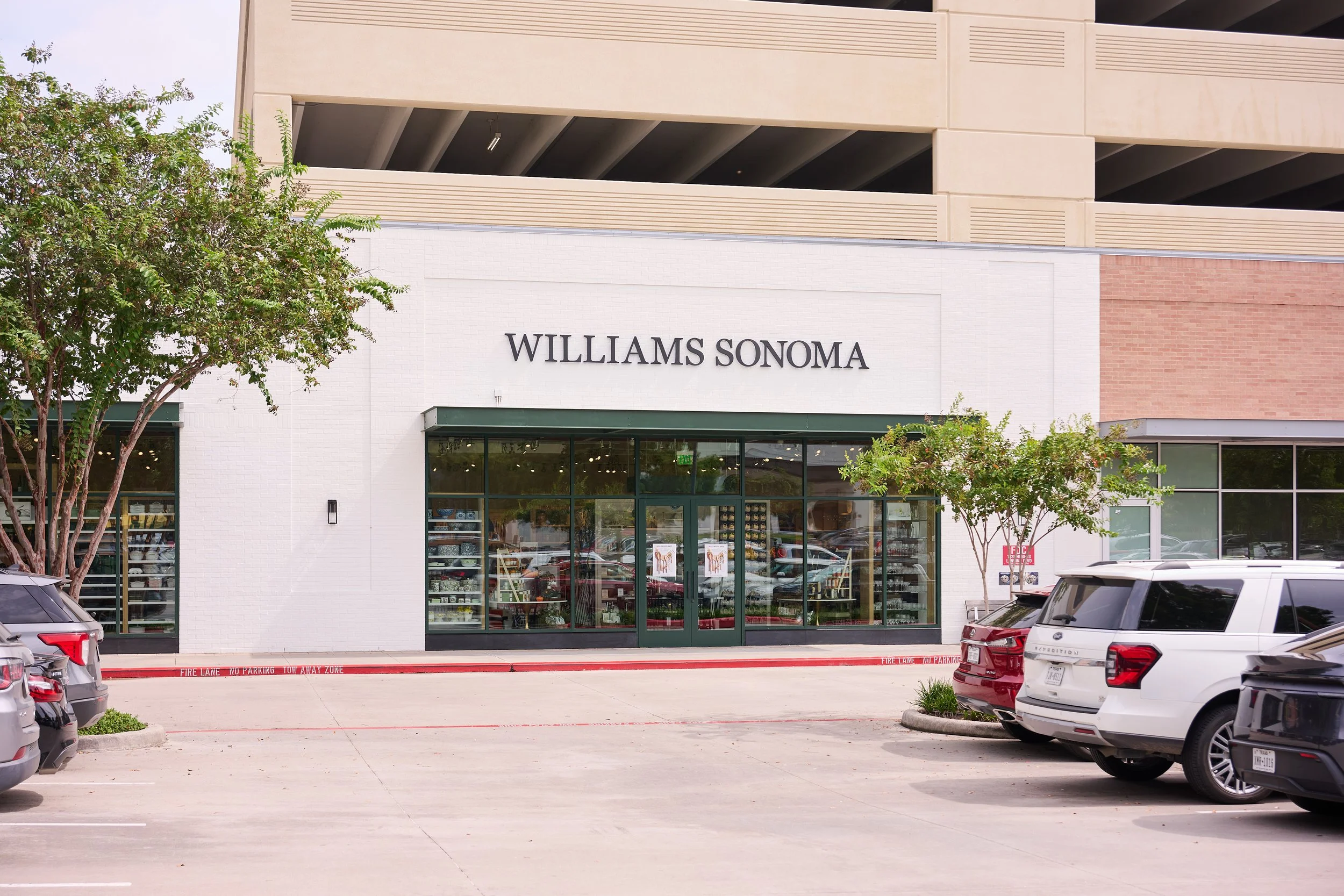 joyofthemomentphotography-Williams-Sonoma-20260917_Z912325.jpg